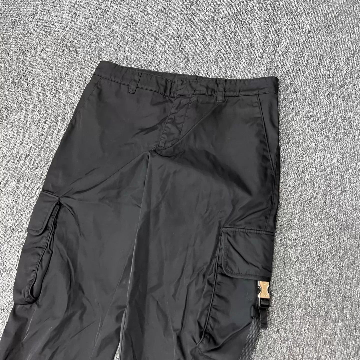Prada Prada Triangle Logo Lock-Tab Recycled Nylon Pants 48 Size US 32 / EU 48 - 3 Thumbnail
