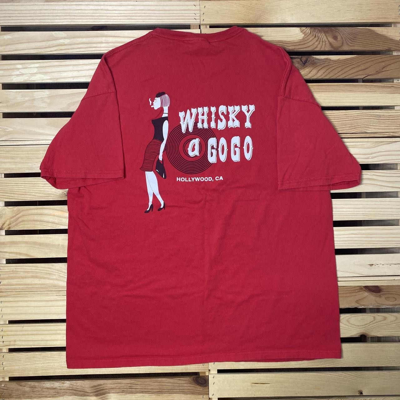 Hanes Vintage Whiskey A Gogo Hollywood, CA Red Tee Size XL Size US XL / EU 56 / 4 - 1 Thumbnail