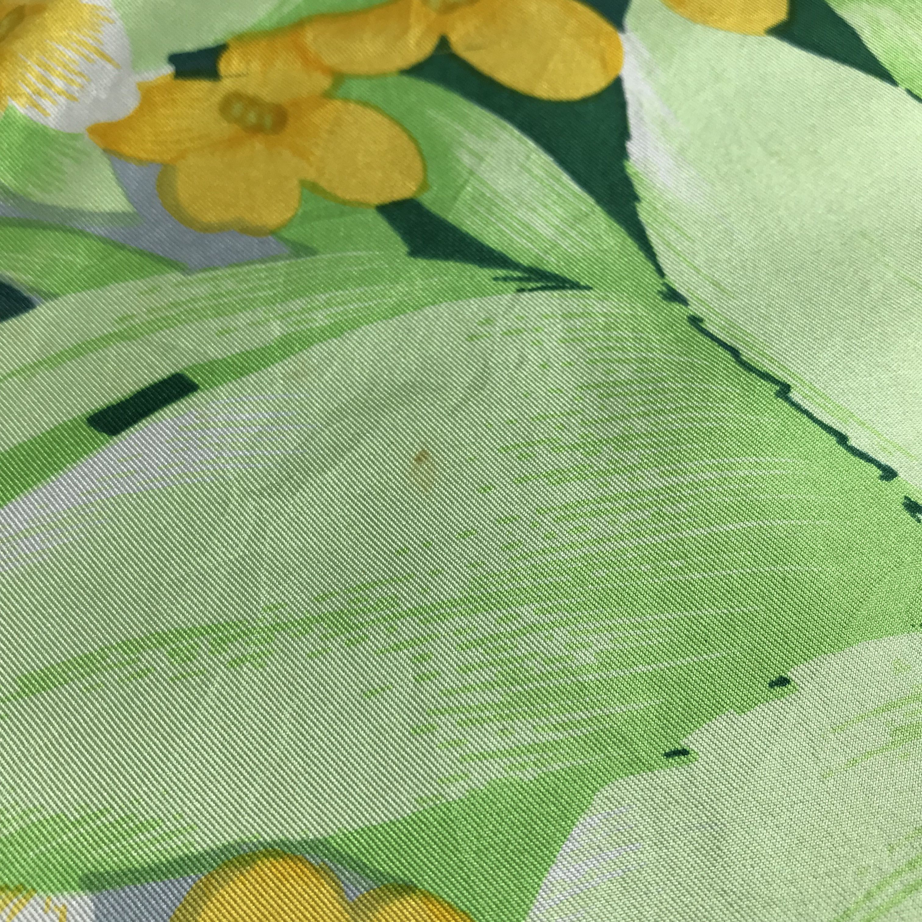Japanese Brand Vintage Luxury Floral Silk Scarf M156 Size ONE SIZE - 5 Thumbnail