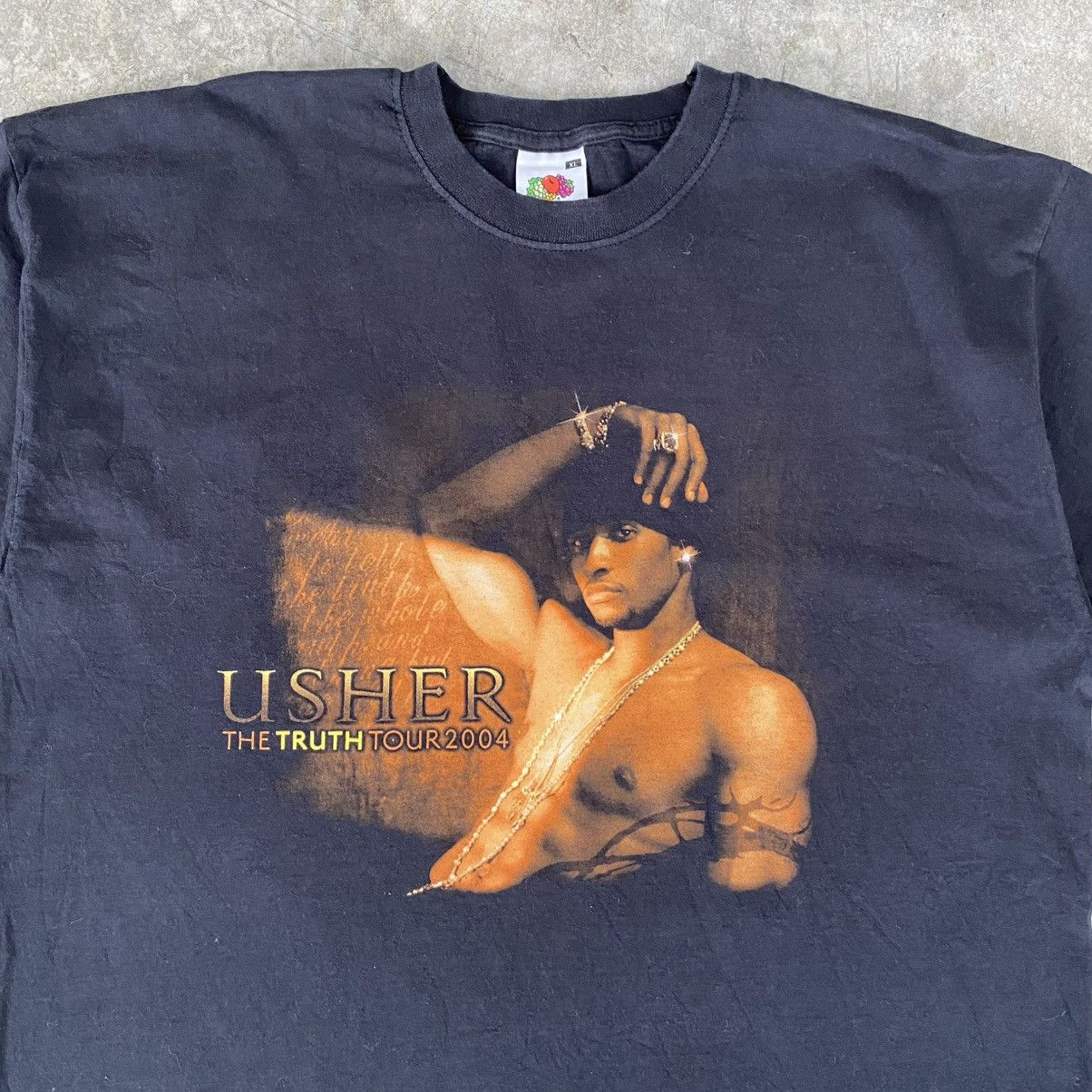 Rap Tees Vintage Y2K 2004 Usher The Truth Tour Promo Rap Tee Size US L / EU 52-54 / 3 - 2 Thumbnail