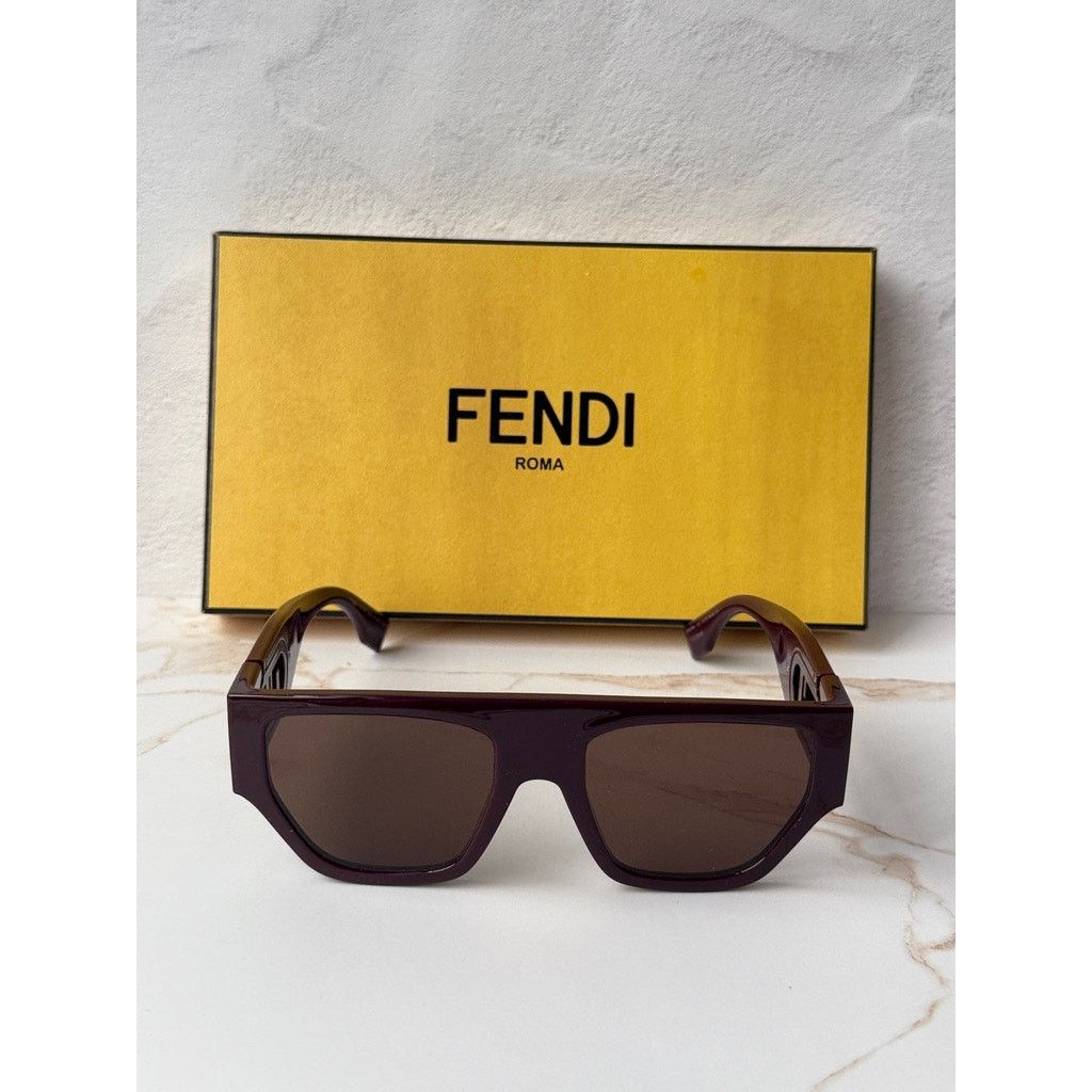 Fendi NEW Fendi FE40108U Burgundy Flat Top Sunglasses Size ONE SIZE - 3 Thumbnail