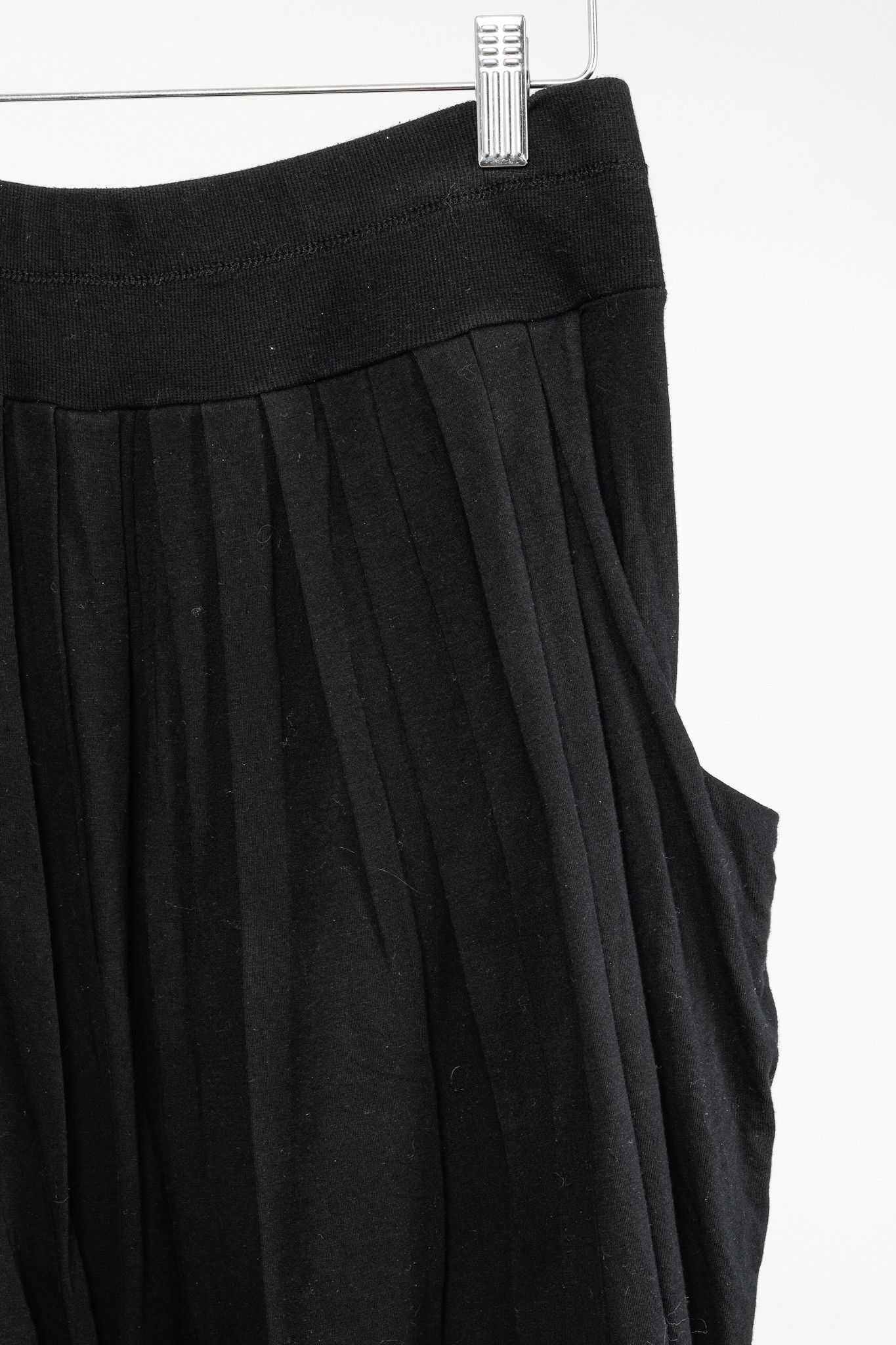 Other Elm Design Black Cotton-Jersey Pleated Capris Size 26" / US 2 / IT 38 - 5 Thumbnail