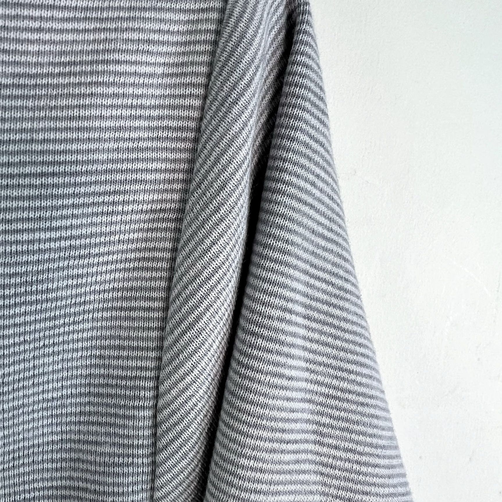 Vineyard Vines VINEYARD VINES 1/4 ZIP STRIPED PULL-OVER SWEATSHIRT Mens XL Gray Size US XL / EU 56 / 4 - 2 Thumbnail
