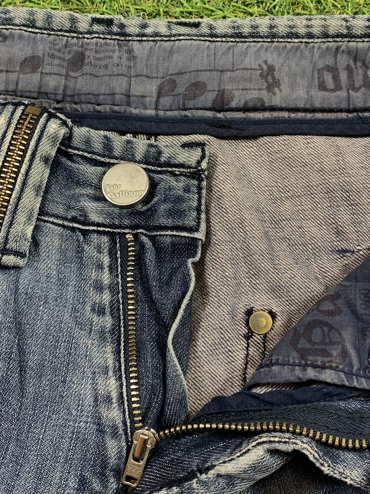 John Galliano Vintage Y2K John Galliano shorts distressed style Size US 32 / EU 48 - 4 Thumbnail