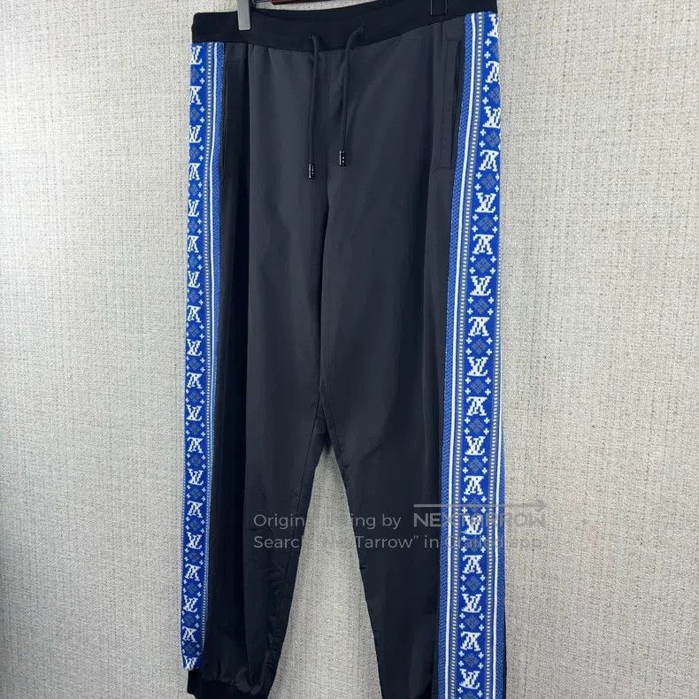 Louis Vuitton Louis Vuitton size l Fair Isle Blue Stripe Jogger Knit Swea Size US 30 / EU 46 - 2 Thumbnail