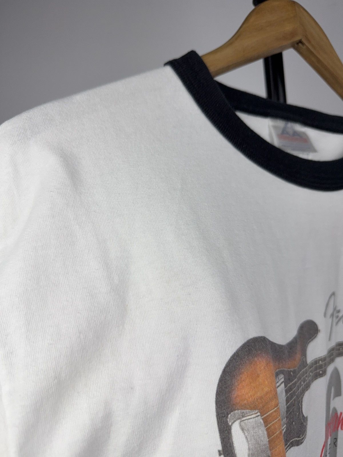 Vintage Vintage 90s Fender 62 Precision Bass Ringer Tee Made USA Size US L / EU 52-54 / 3 - 8 Thumbnail