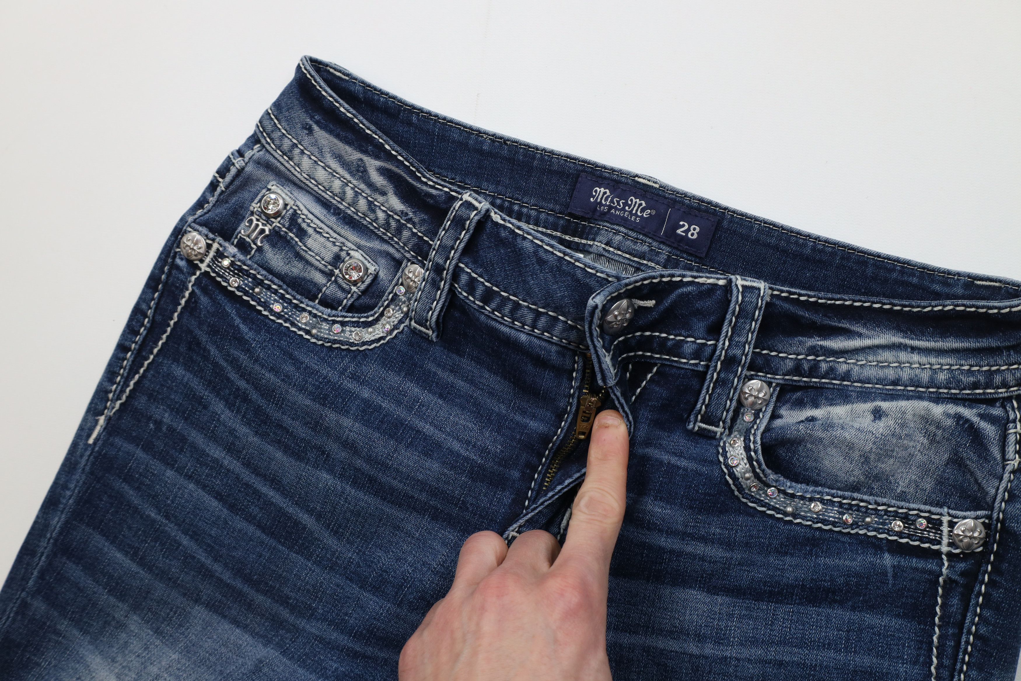 Miss Me Miss Me Mid Rise Straight Leg Jeweled Denim Jeans Stretch Size 28" / US 6 / IT 42 - 7 Thumbnail