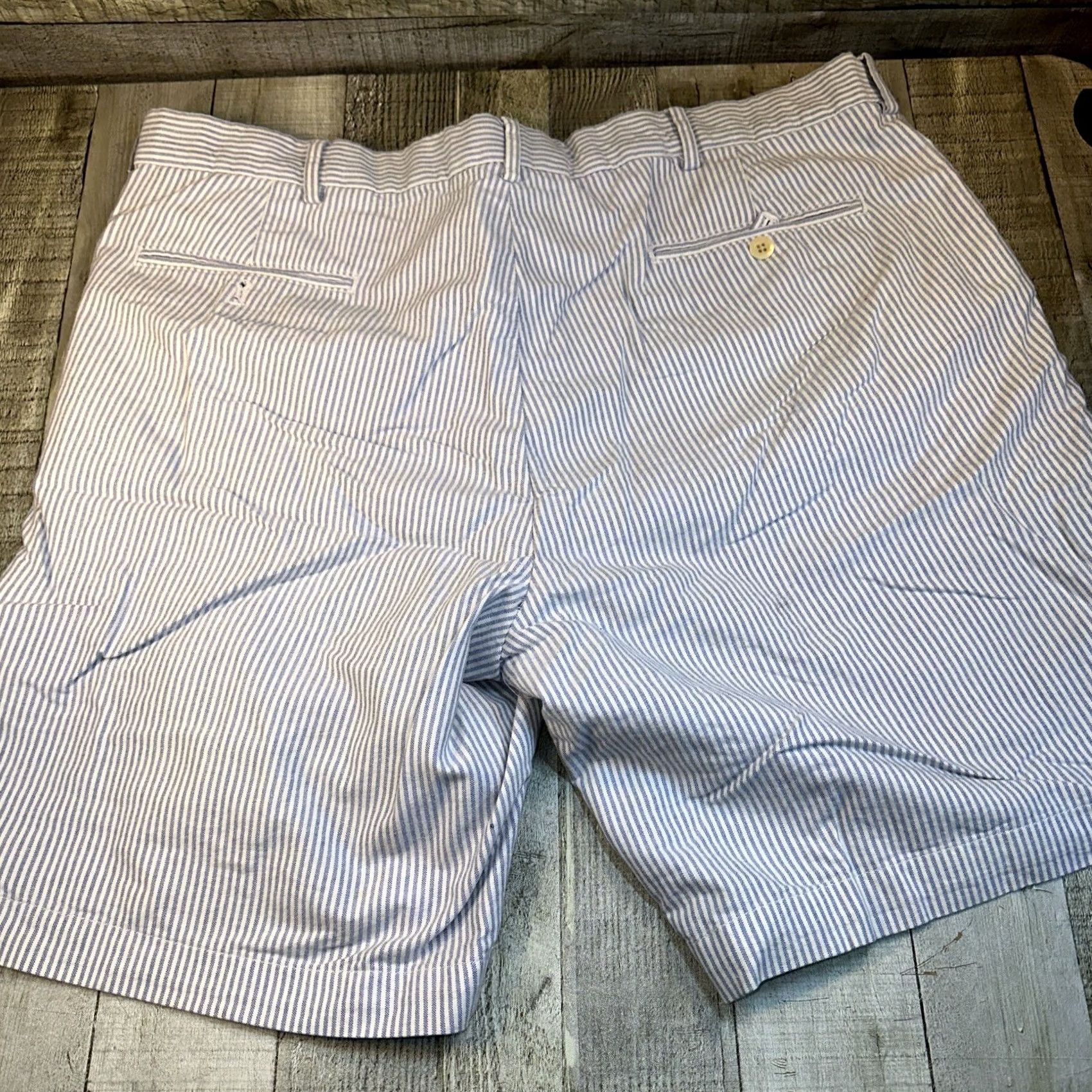 Polo Ralph Lauren Polo Ralph Lauren Bermuda Shorts Blue White Striped Classic Fit Size 40 Men Cotton Blend Zip Pockets Embroidered Logo Size US L / EU 52-54 / 3 - 4 Thumbnail