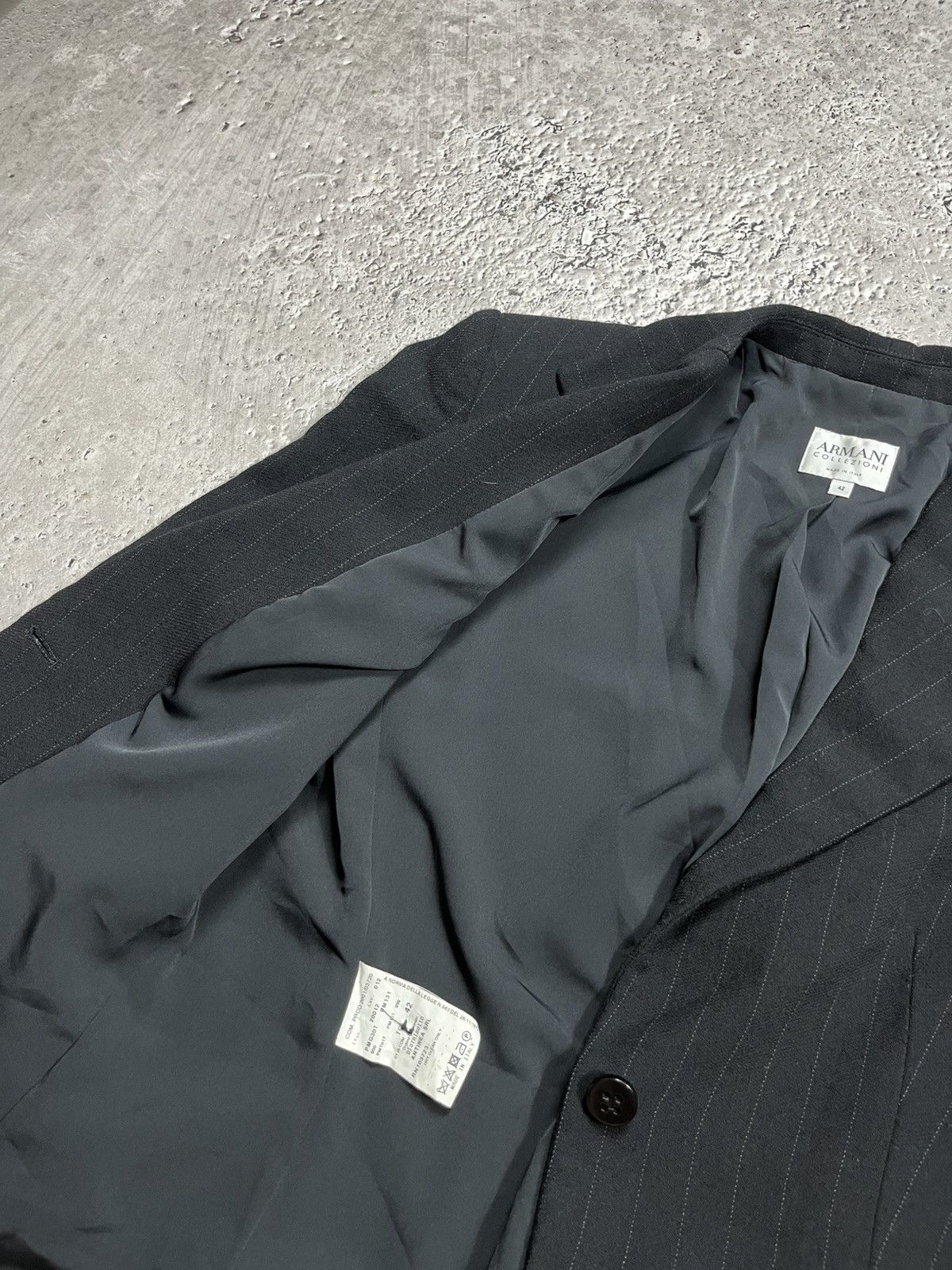 Armani Collezioni Armani Collezioni Women Black Virgin Wool Blazer Jacket 42 Size M / US 6-8 / IT 42-44 - 8 Thumbnail