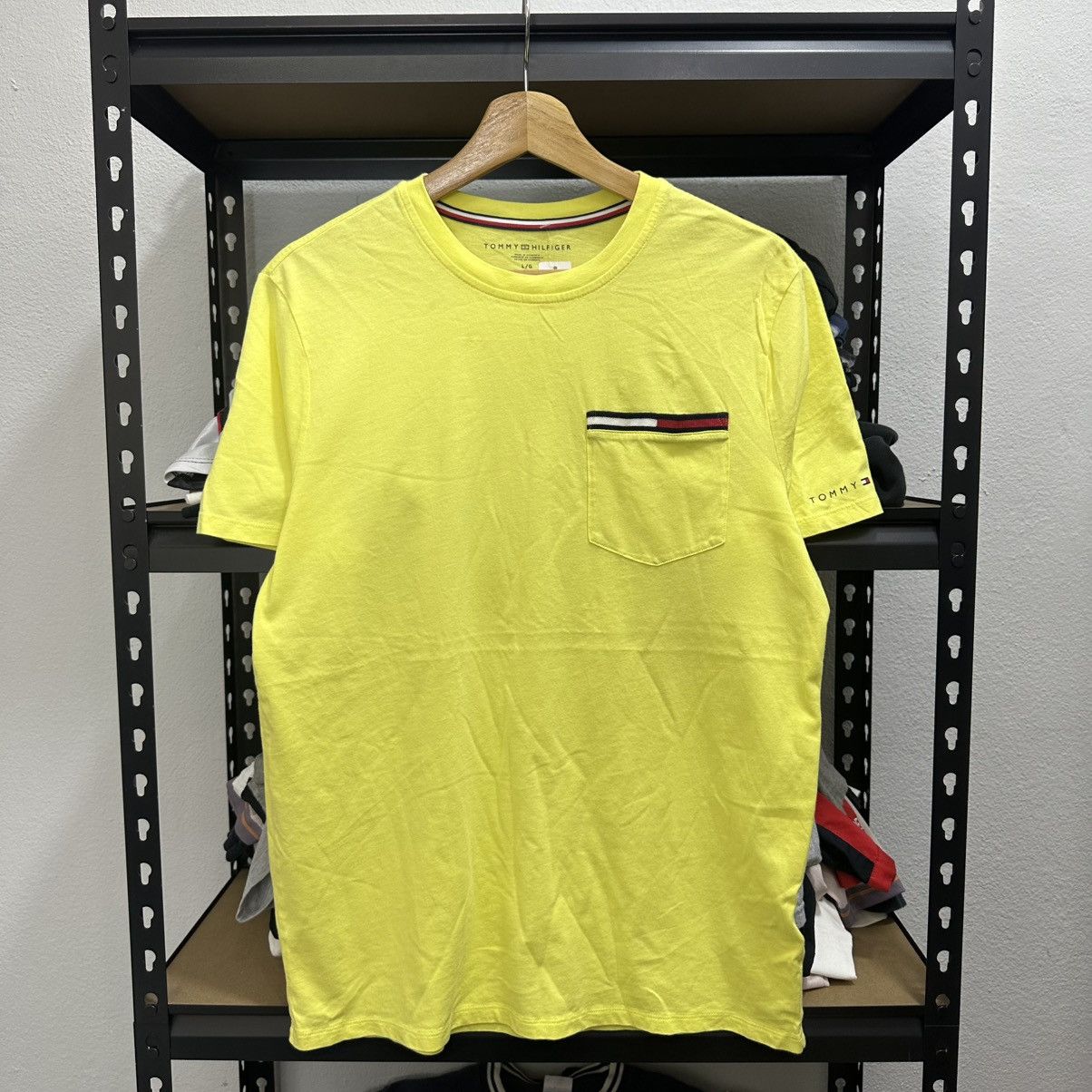 Tommy Hilfiger × Vintage Tommy Hilfiger Tees Size US L / EU 52-54 / 3 - 1 Thumbnail