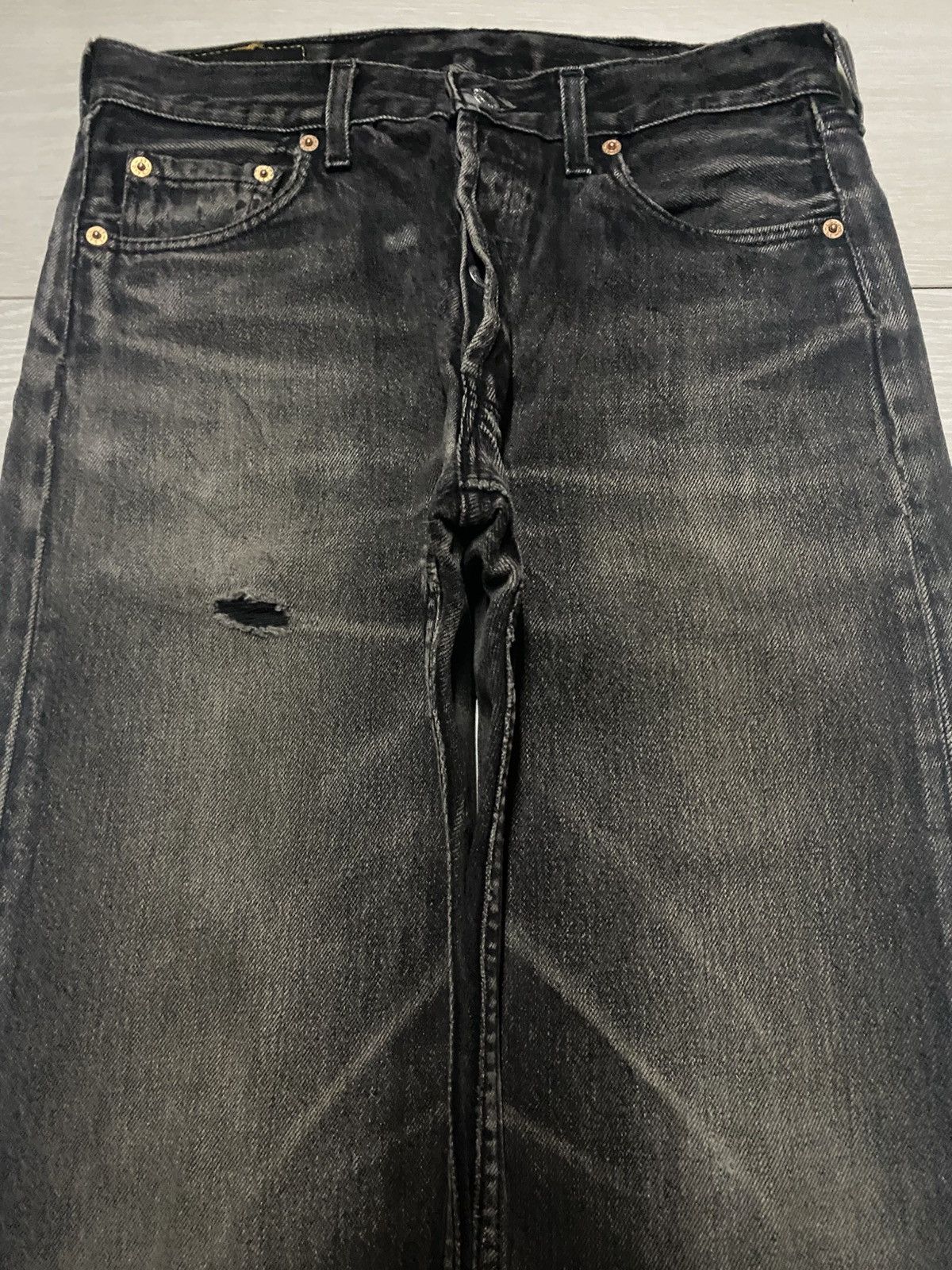 Levi's Vintage Levis 501 Black DenimTear Distressed Jeans Size US 29 - 3 Thumbnail