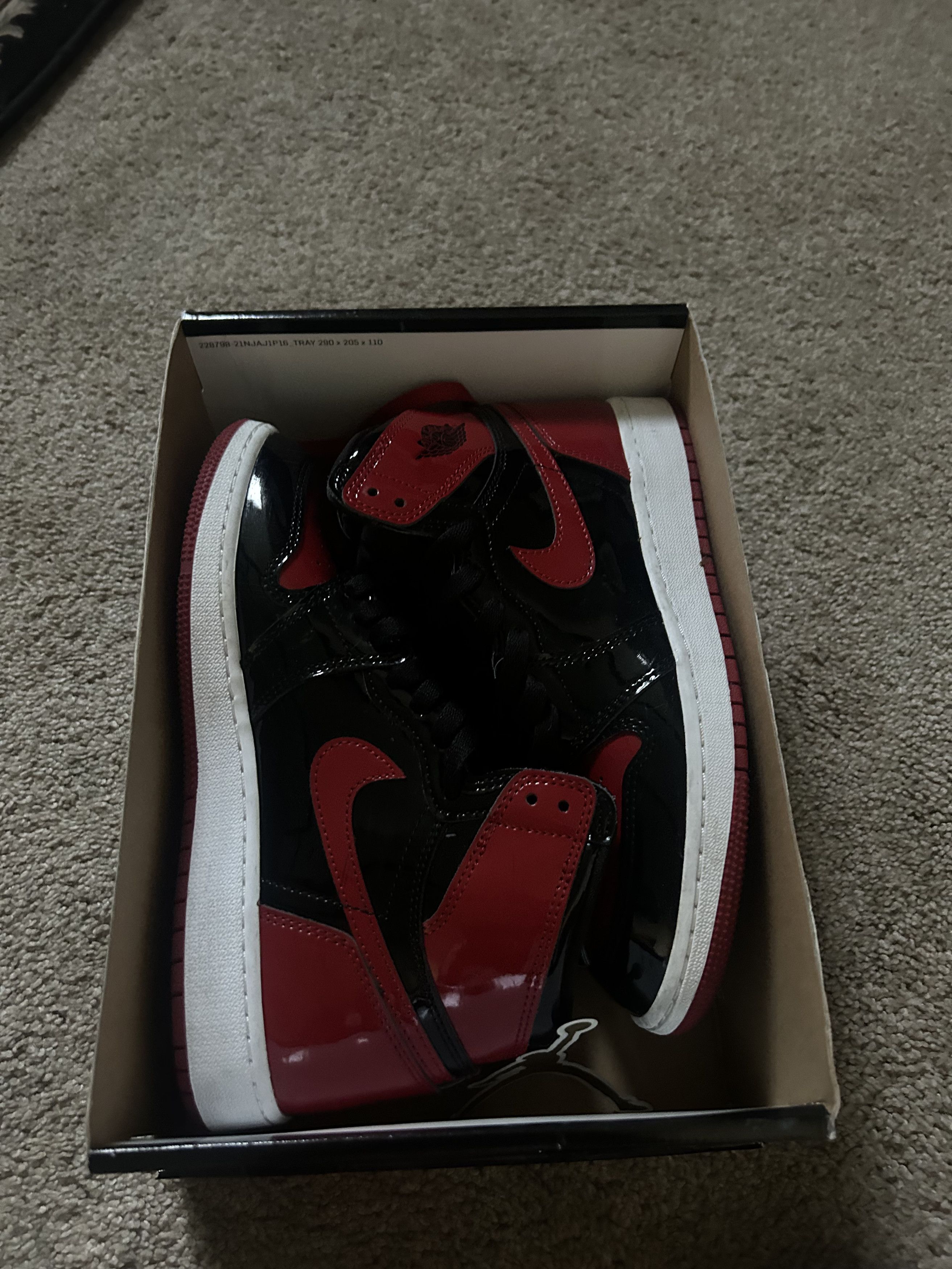Jordan Brand Air Jordan 1 High OG Bred Size US 6.5 / EU 39-40 - 2 Thumbnail