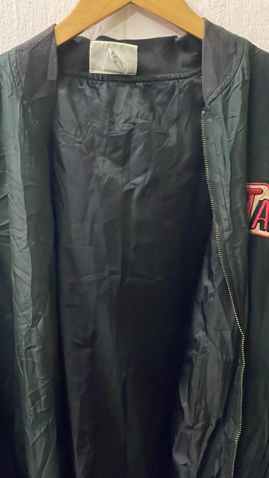 Vintage Vtg 90s Taz Looney Tunes Satin Bomber Jacket Size M Size US M / EU 48-50 / 2 - 7 Thumbnail