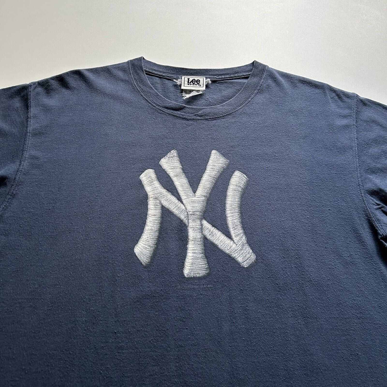 MLB Vintage Y2K New York Yankees MLB Logo Graphic T Shirt XL Lee Size US XL / EU 56 / 4 - 2 Thumbnail