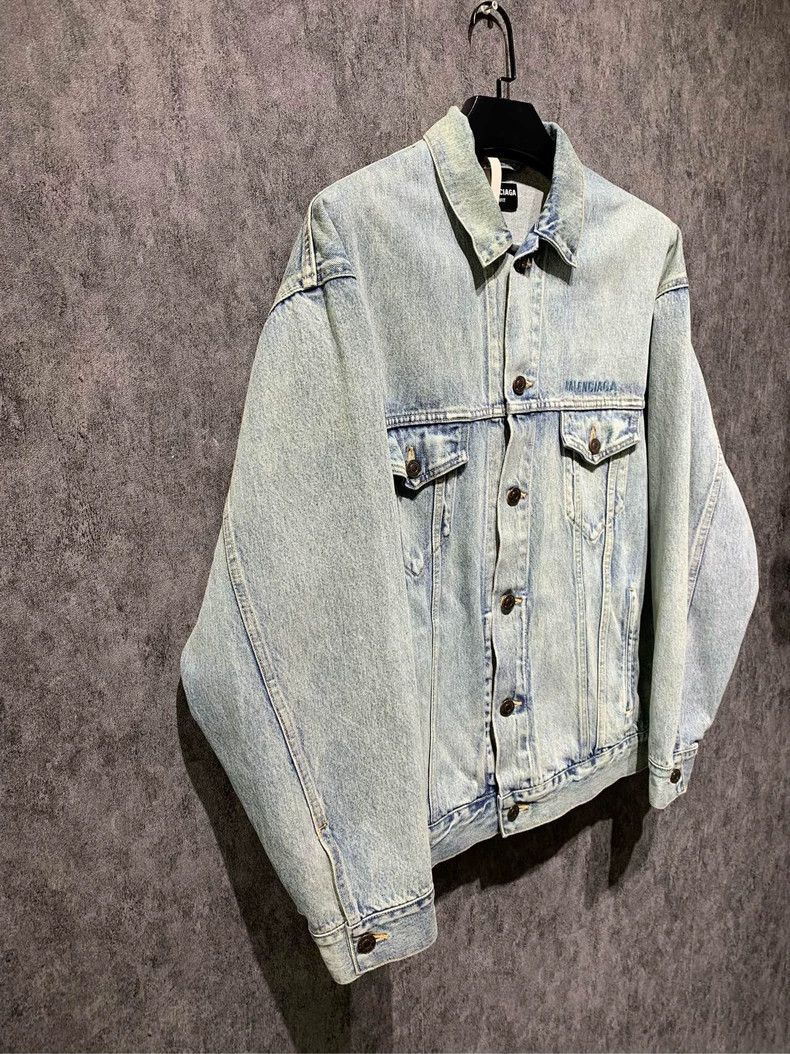 Balenciaga Balenciaga Size M Denim Jacket Size US M / EU 48-50 / 2 - 4 Thumbnail