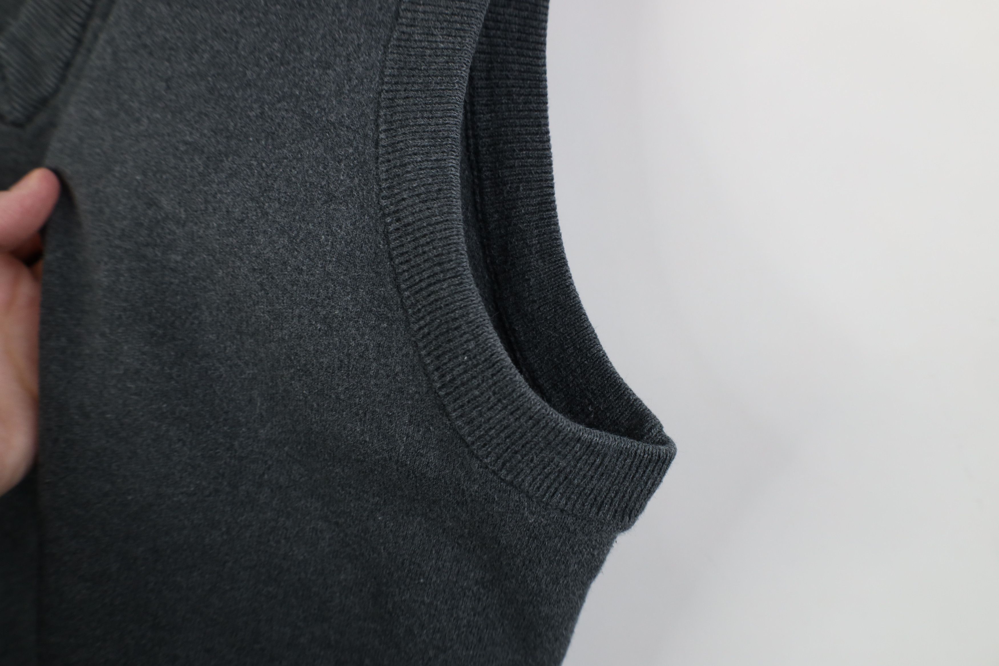 Vintage Vintage 90s Streetwear Blank Cotton Knit V-Neck Sweater Vest Size US L / EU 52-54 / 3 - 6 Thumbnail