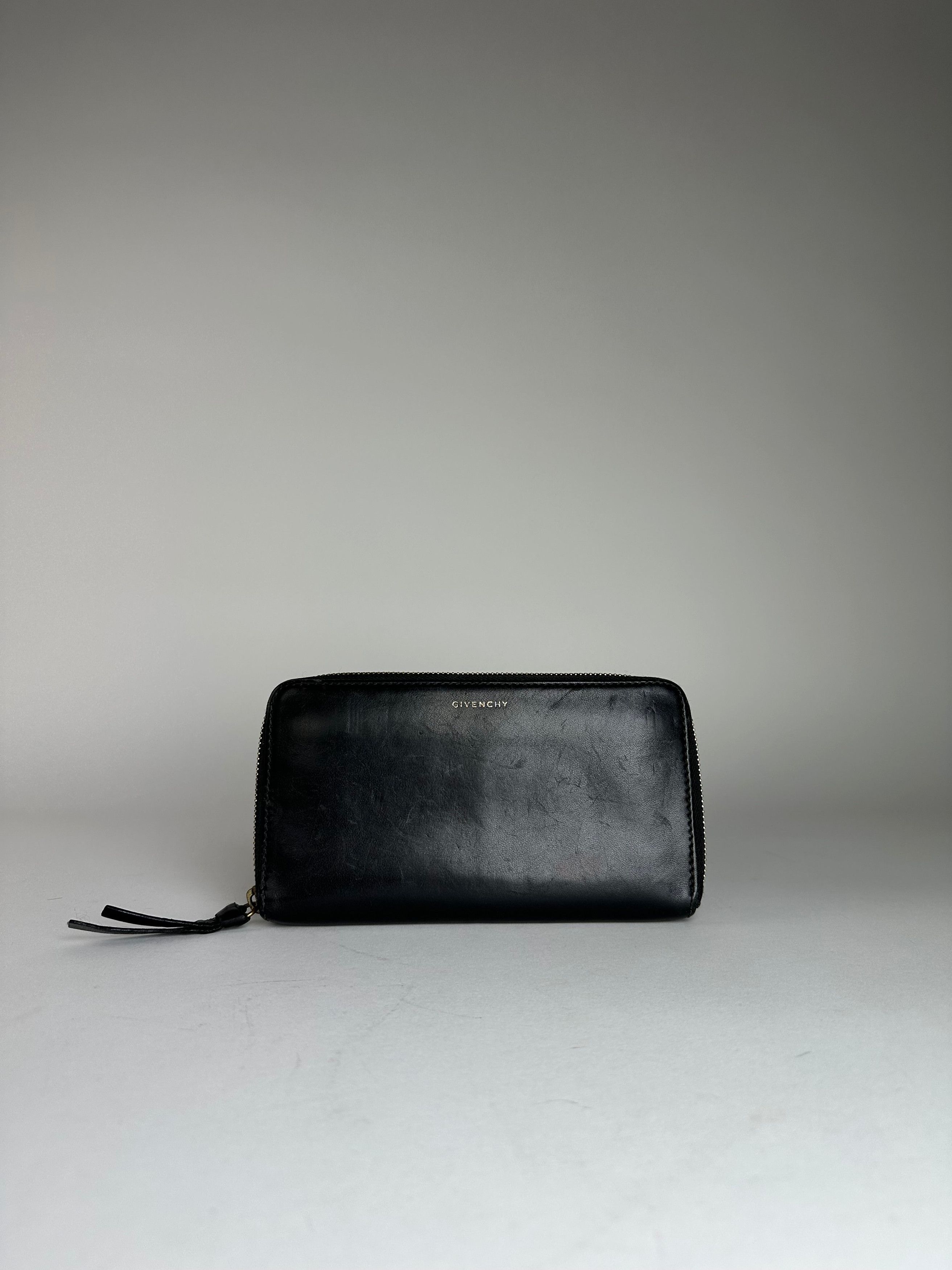 Givenchy Vintage Leather Zippy Wallet Black Size ONE SIZE - 1 Thumbnail