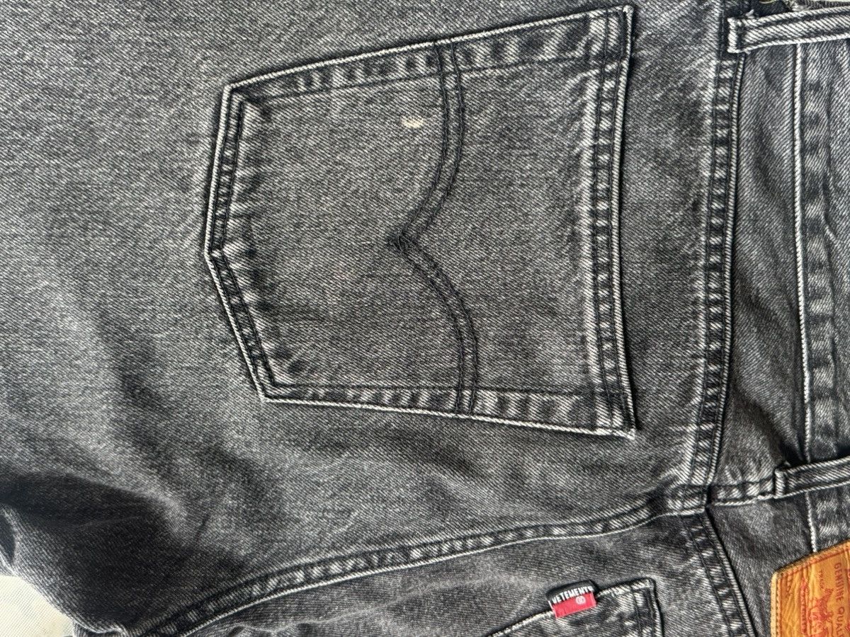 Vetements Vetements x Levi’s “615” Assymetrical Denim AW19 Size US 30 / EU 46 - 6 Thumbnail