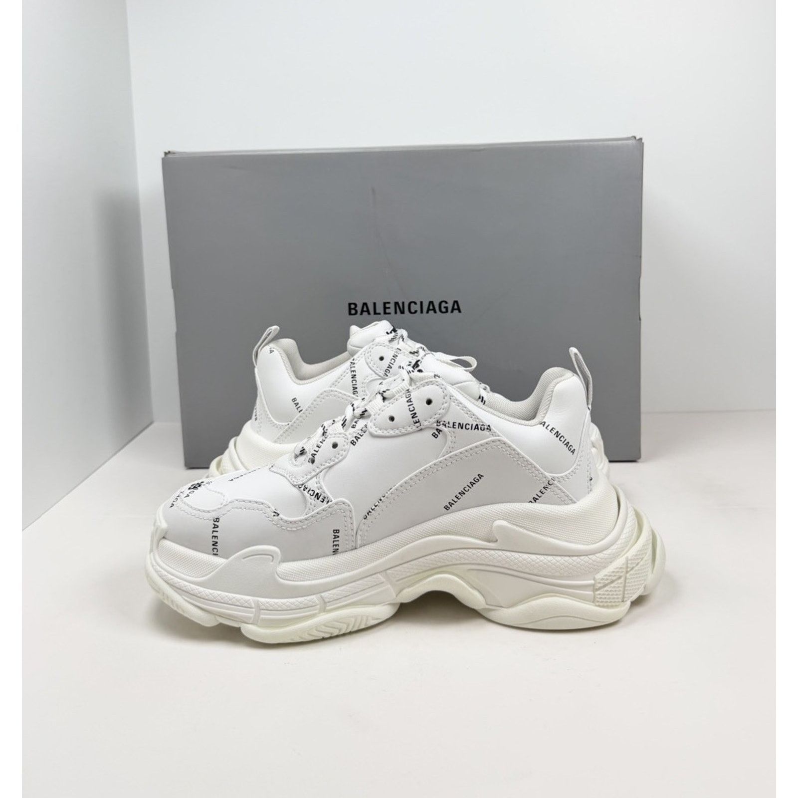 Balenciaga Size 39EU/6US - Balenciaga Triple S Allover Logo NEW Size US 6 / EU 39 - 6 Thumbnail