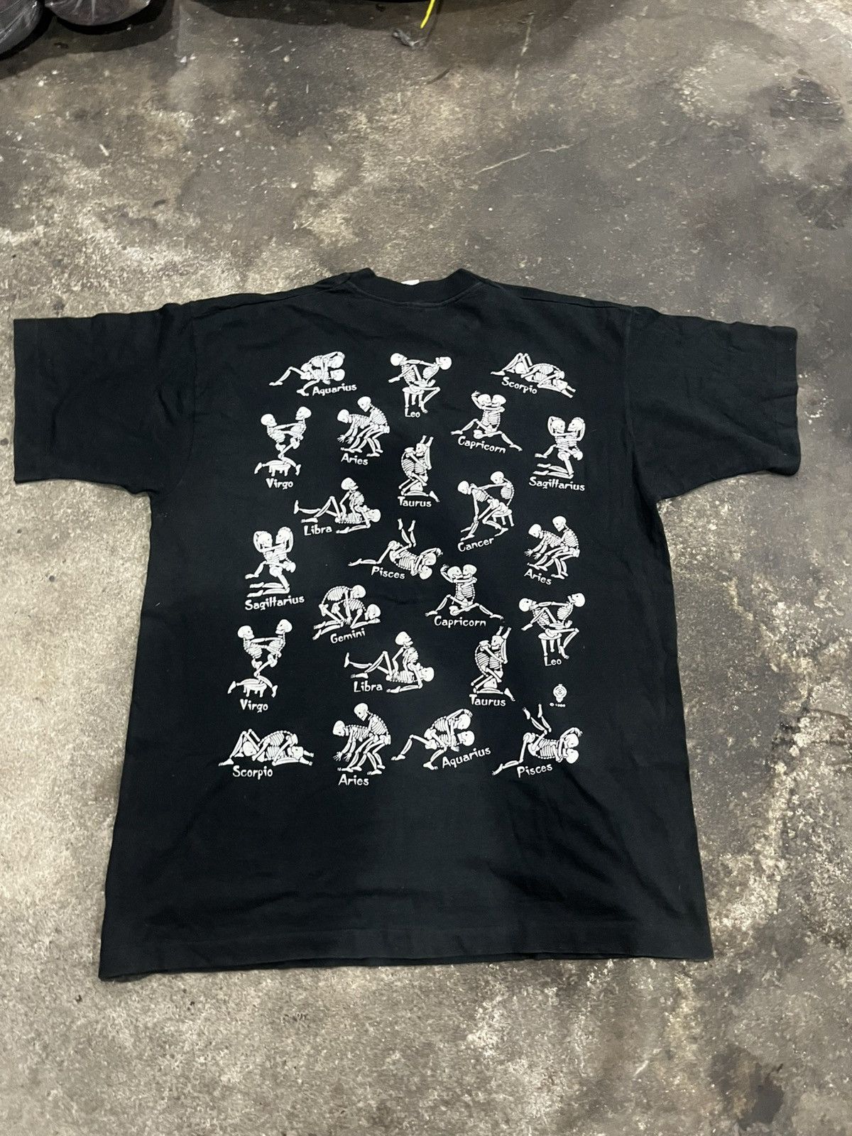 Vintage Rare vintage fashion zodiac 1996 skeleton sex t-shirt Size US XL / EU 56 / 4 - 5 Thumbnail
