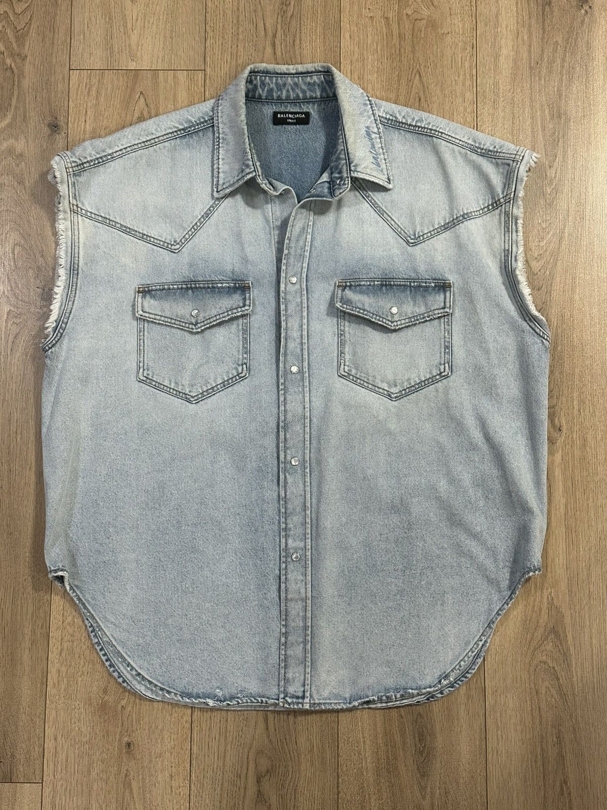 Balenciaga Balenciaga distressed oversized sleeveless shirt Size US M / EU 48-50 / 2 - 1 Thumbnail