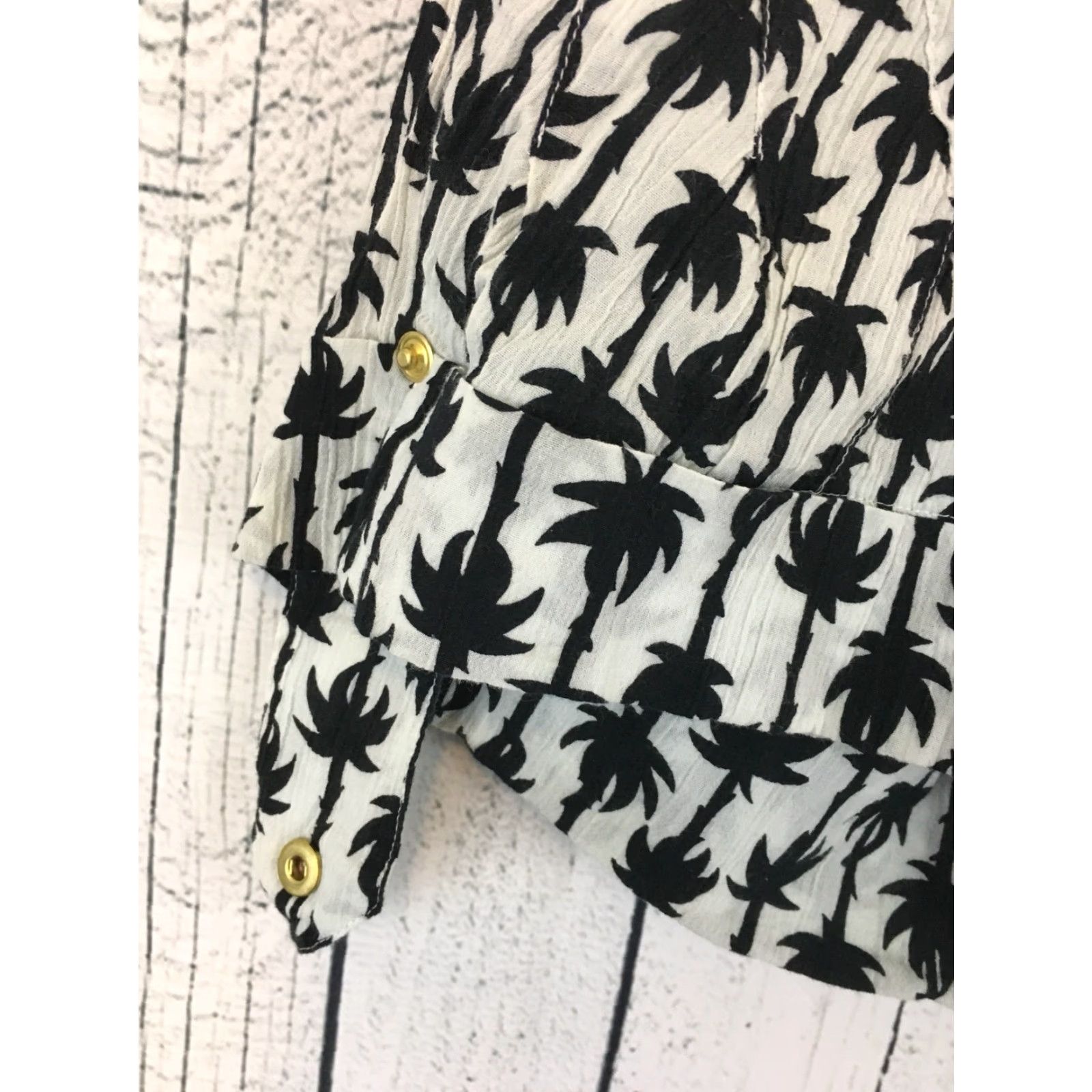 Diane von Furstenberg Diane von Furstenberg Shorts Black Gray Palm Trees Women's Sz TG.S Tie Belt Casual Shorts 28 in. Multi-Colored Palm Theme Mens Girls Size 28" / US 6 / IT 42 - 2 Thumbnail