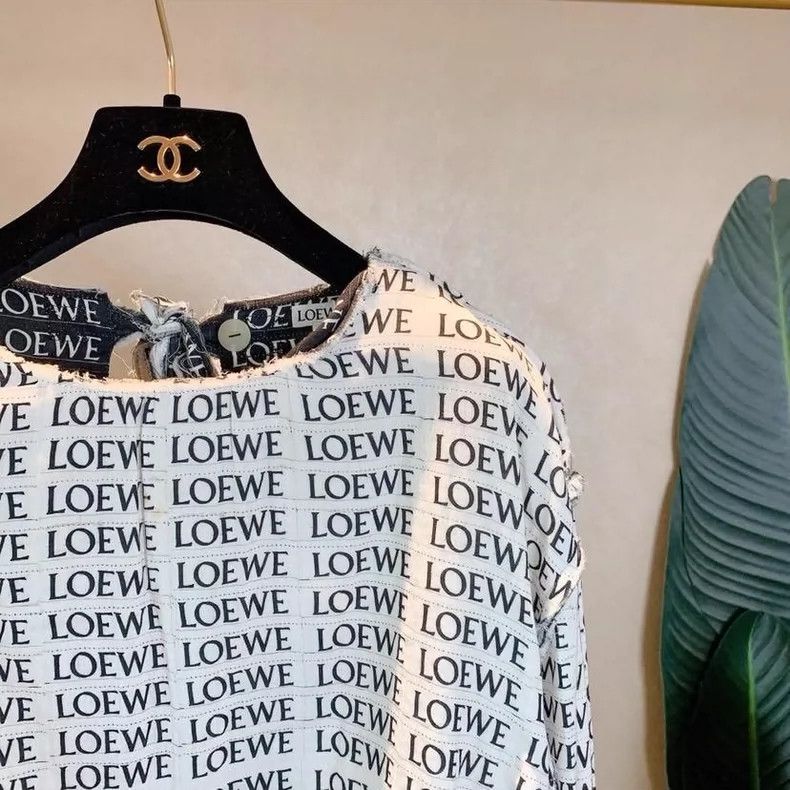 Loewe loewe White full-logo top 2506-Nextarrow Size XS / US 0-2 / IT 36-38 - 3 Thumbnail