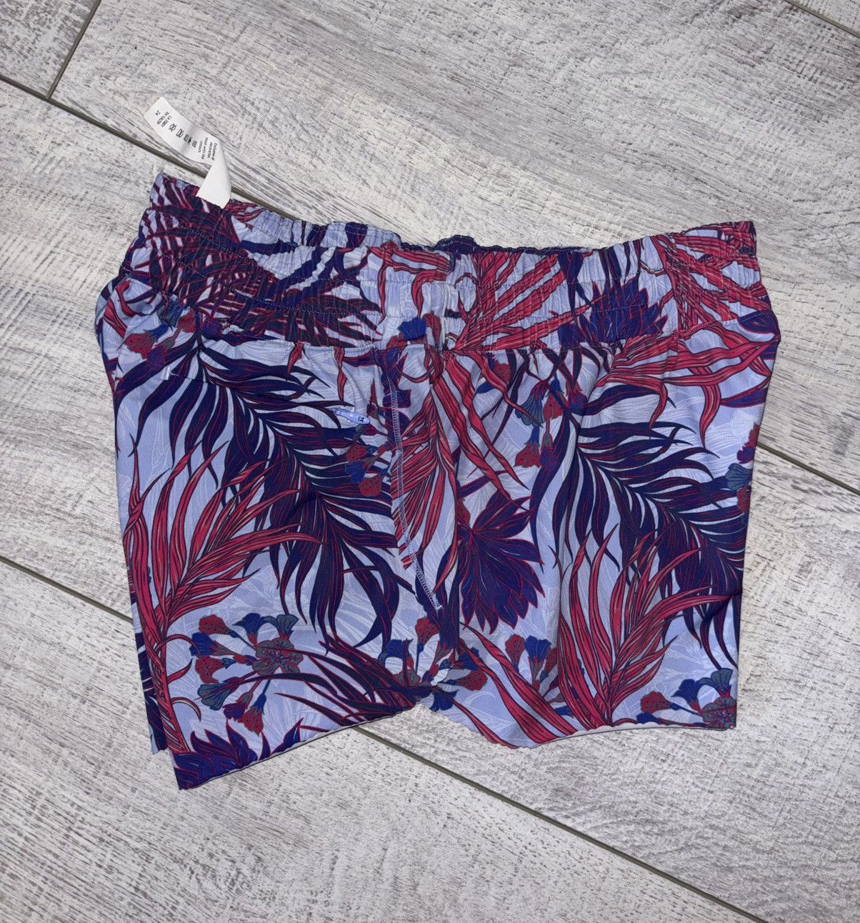 Lululemon Lululemon Will The Wave Surf Shorts Twisted Tropics Size 6 Size 28" / US 6 / IT 42 - 1 Thumbnail