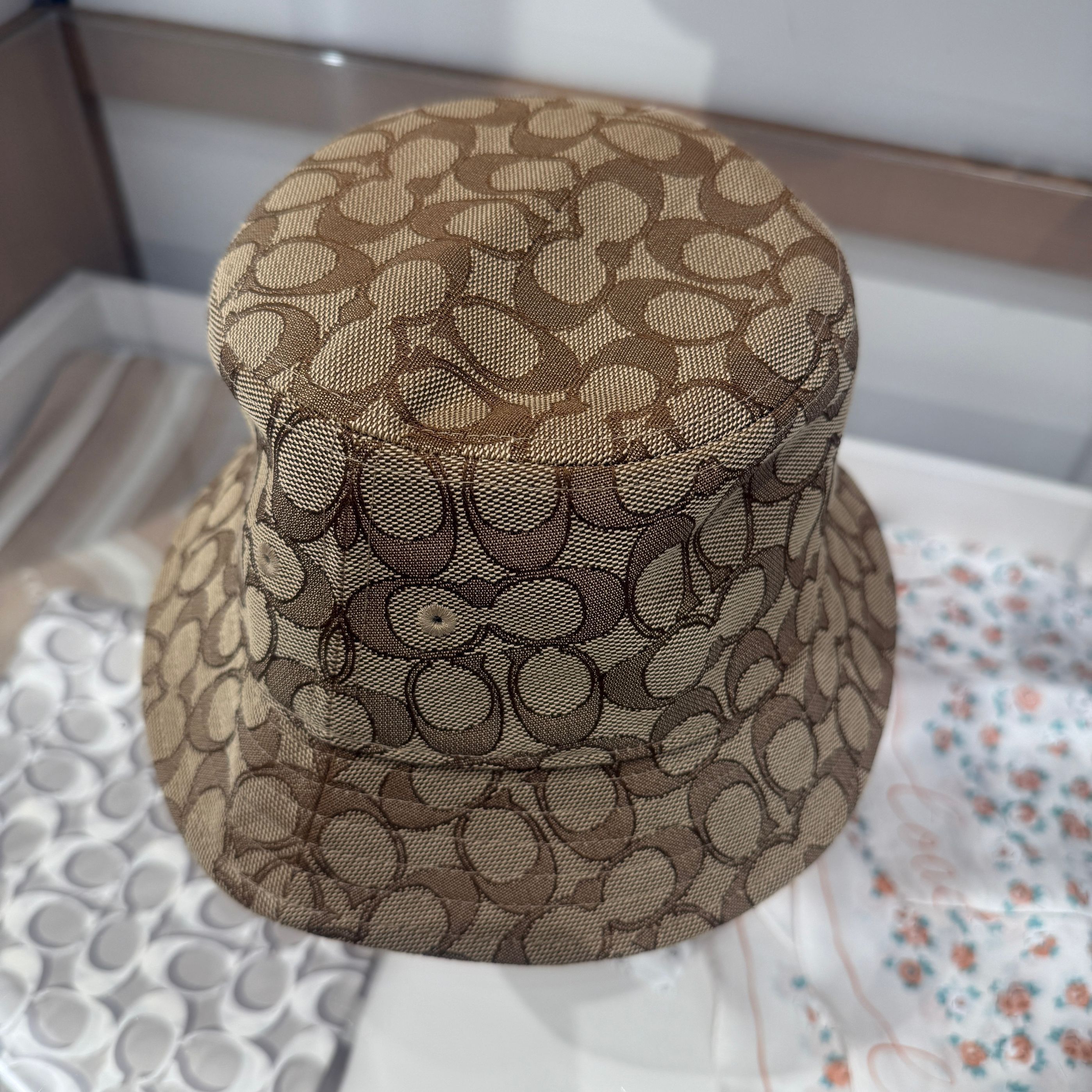 coach Signature Jacquard Bucket Hat ch401