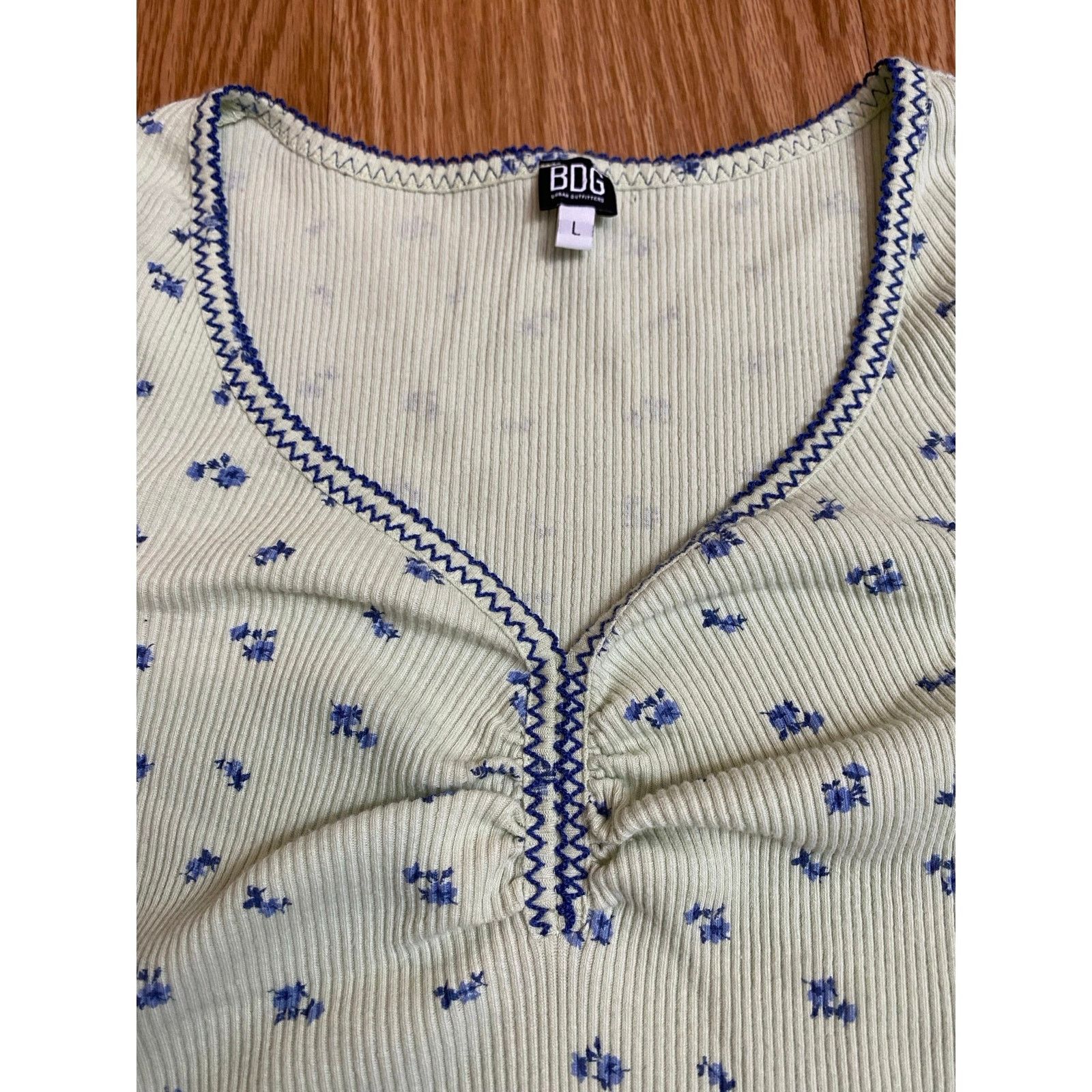 Bdg UO Patterned print longsleeve Size L / US 10 / IT 46 - 2 Thumbnail