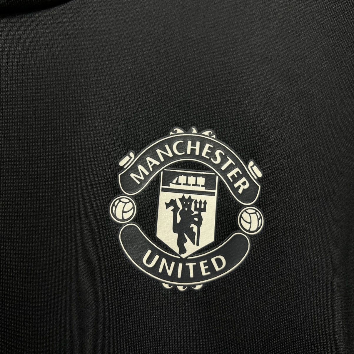 Adidas Adidas MANCHESTER UNITED 17/18 TRAINING SOCCER Sweatshirt Size US M / EU 48-50 / 2 - 4 Thumbnail