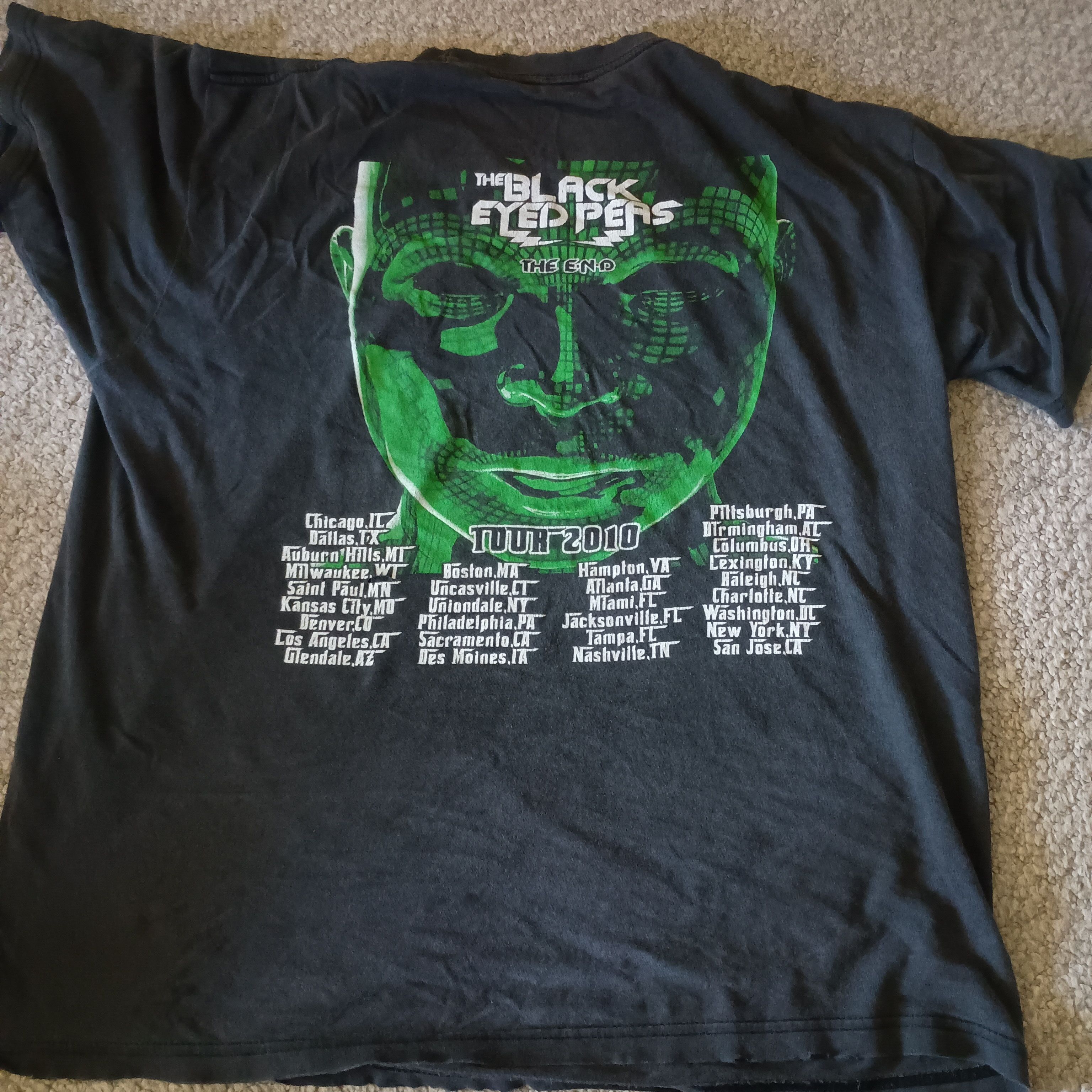 Vintage 2010 Black Eye Peas Tour Size US XL / EU 56 / 4 - 1 Thumbnail