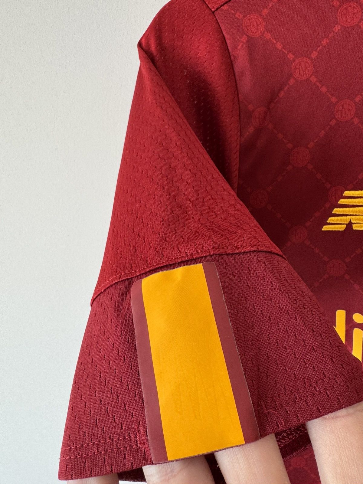 New Balance Roma 2022-2023 Home Soccer Jersey Football Shirt Red Kit Size US S / EU 44-46 / 1 - 14 Thumbnail