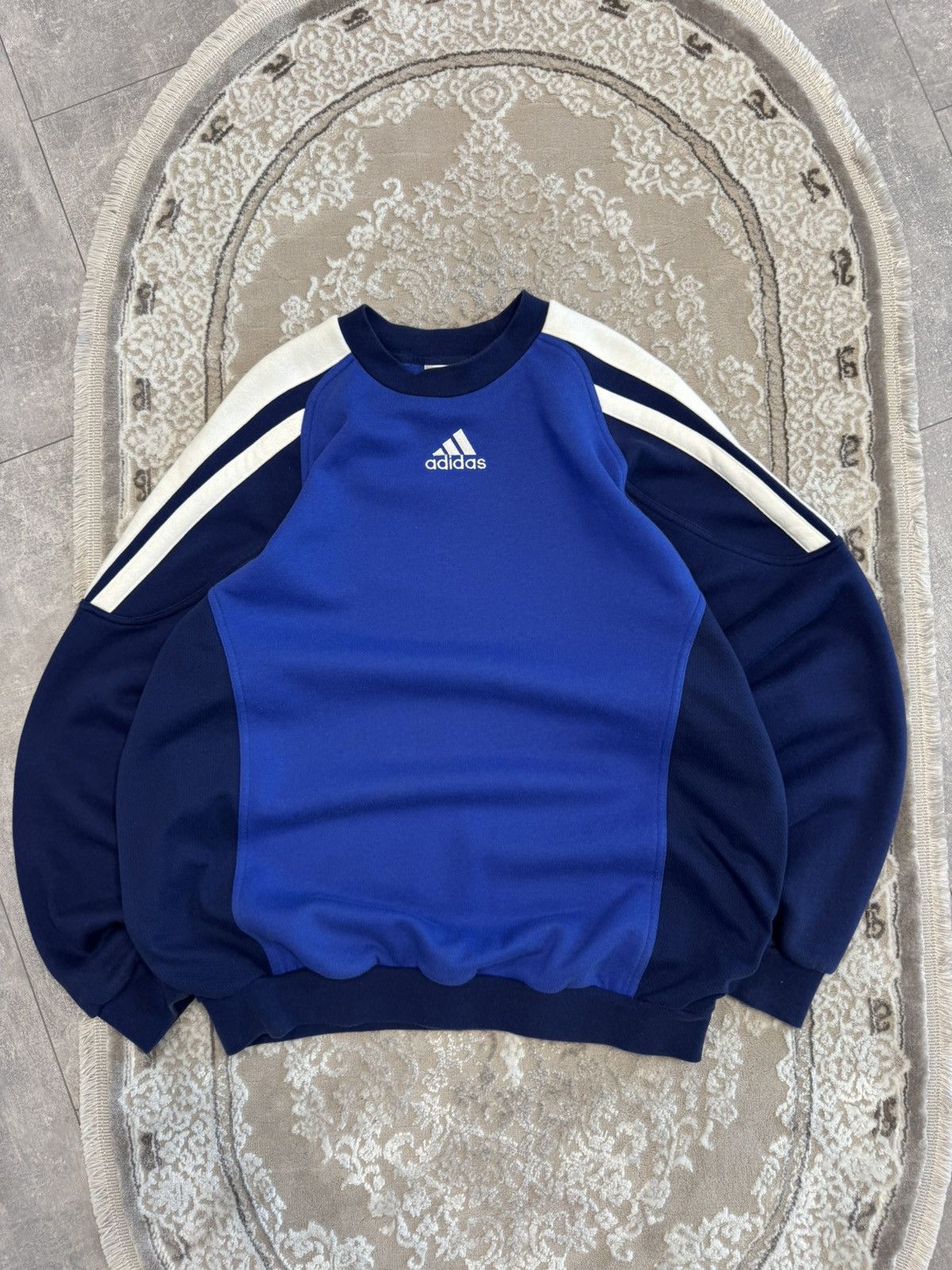Adidas Adidas sweatshirt vintage 80/90s y2k rare boxy Size US L / EU 52-54 / 3 - 2 Thumbnail