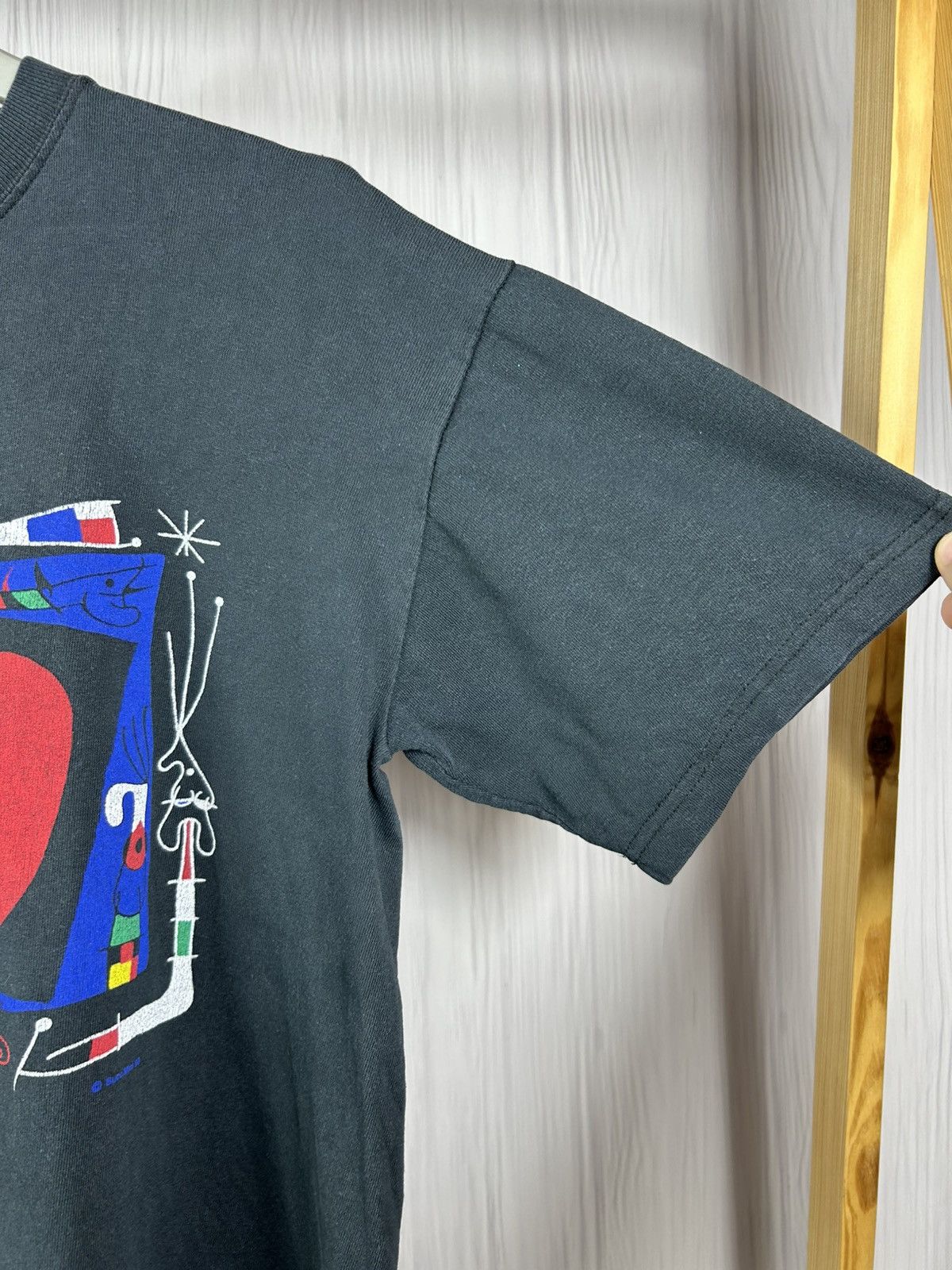 Vintage Vintage 90s Joan Miro Art T-Shirt Abstract Boxy Tee Size US S / EU 44-46 / 1 - 8 Thumbnail