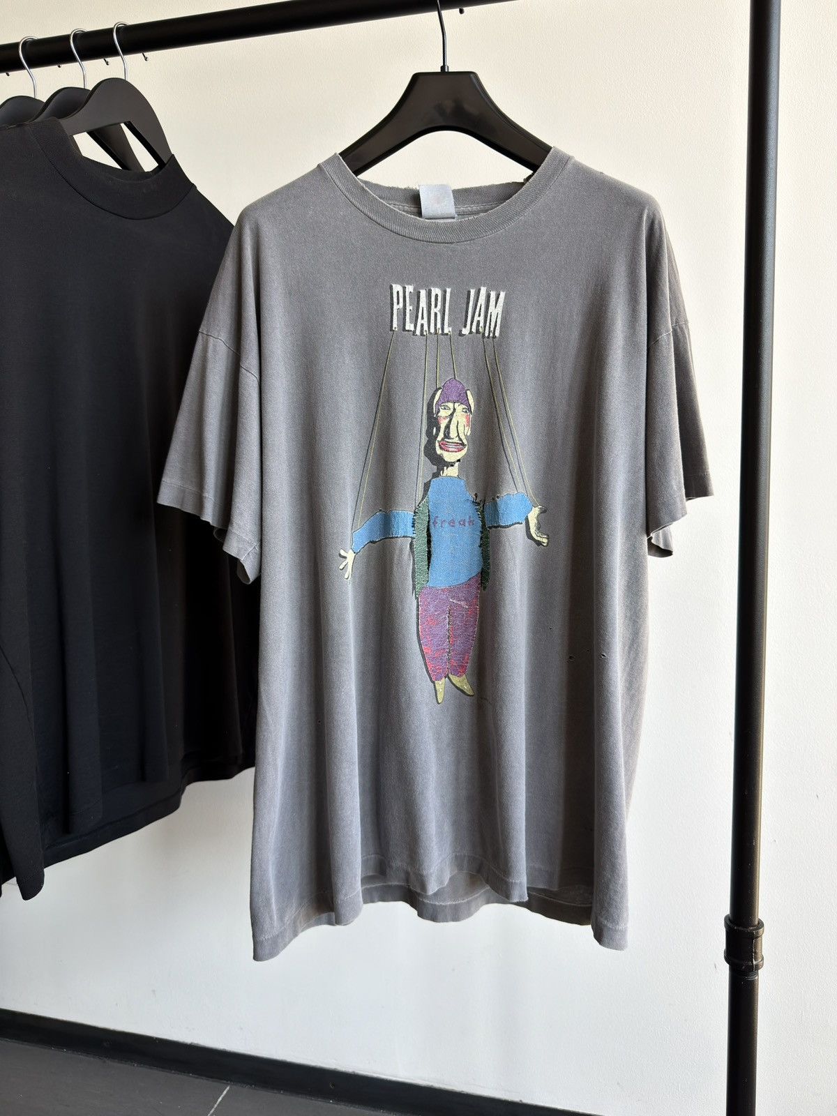Band Tees Vintage 90s Pearl Jam Thrashed Faded Grunge Erd Band Tee Size US XL / EU 56 / 4 - 1 Thumbnail