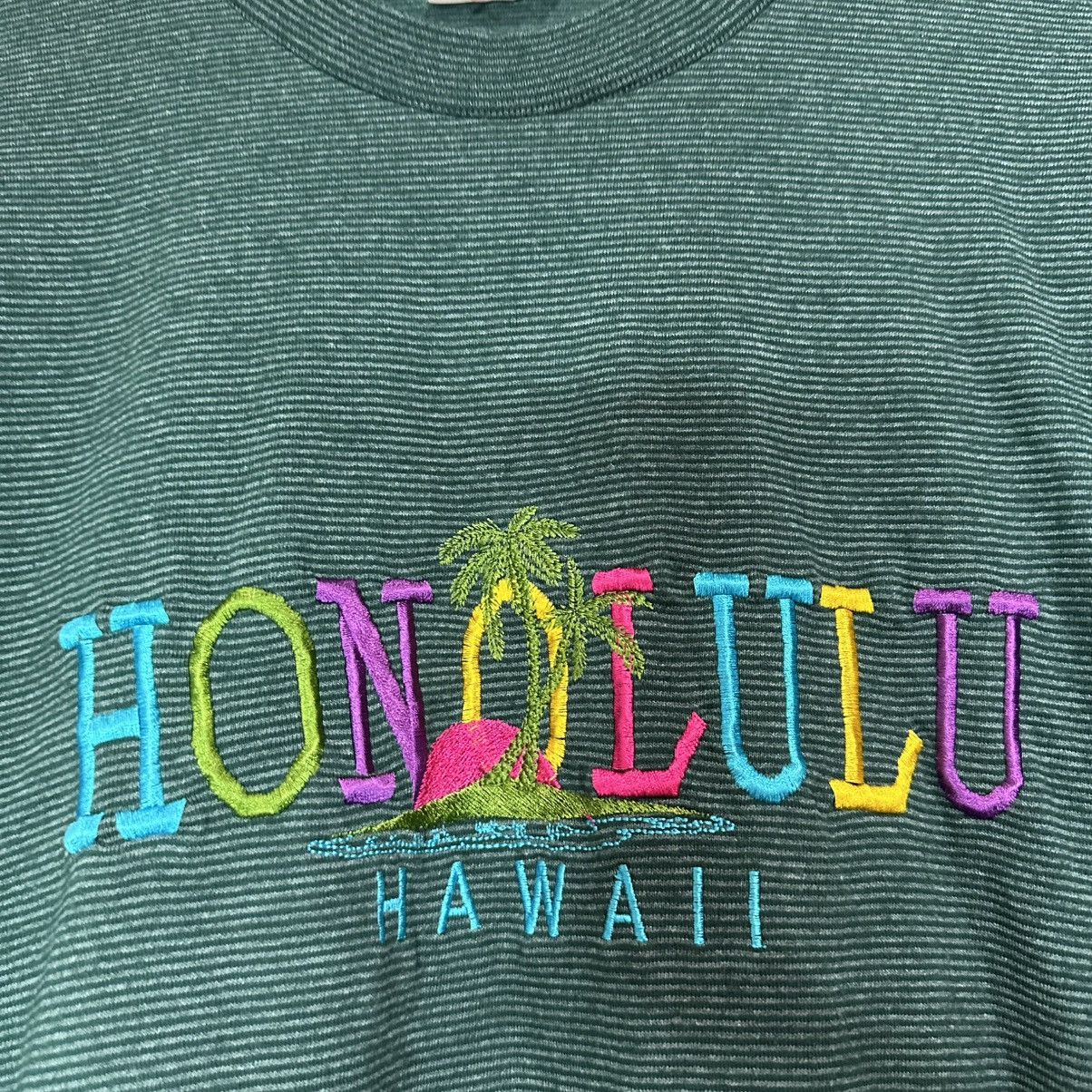 Vintage Vintage Hawaii Honolulu Embroidered T-shirt Size US XL / EU 56 / 4 - 2 Thumbnail