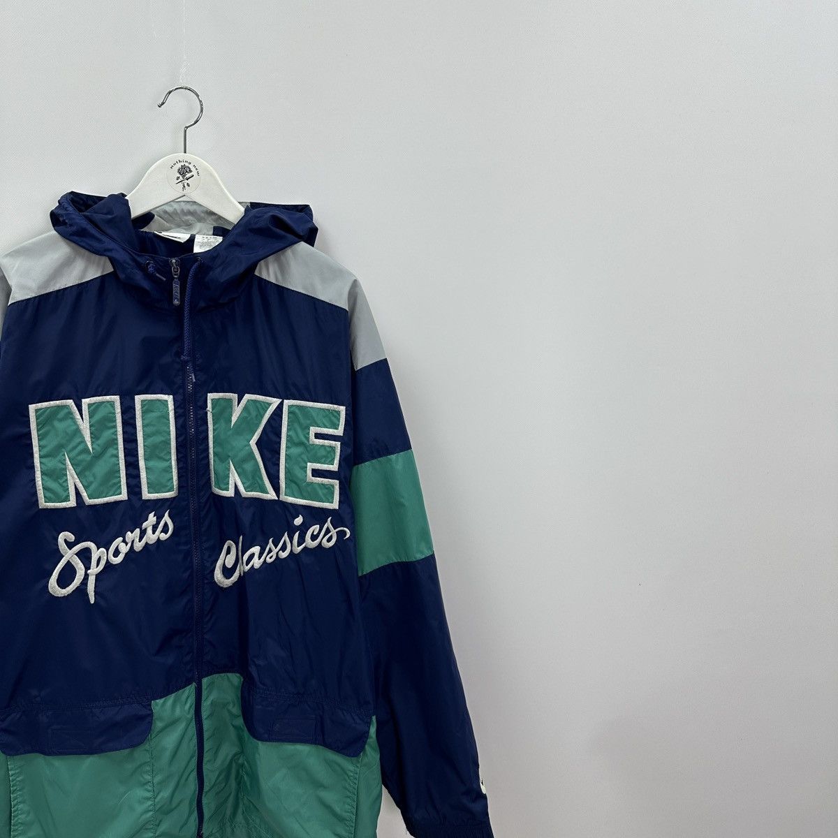 Vintage Vintage 90s Nike Embroidered logo zip up light jacket y2k og Size US L / EU 52-54 / 3 - 3 Thumbnail