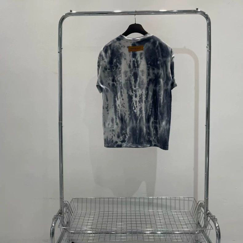 Louis Vuitton Louis Vuitton Rendering chest print short sleeves Size US S / EU 44-46 / 1 - 2 Thumbnail