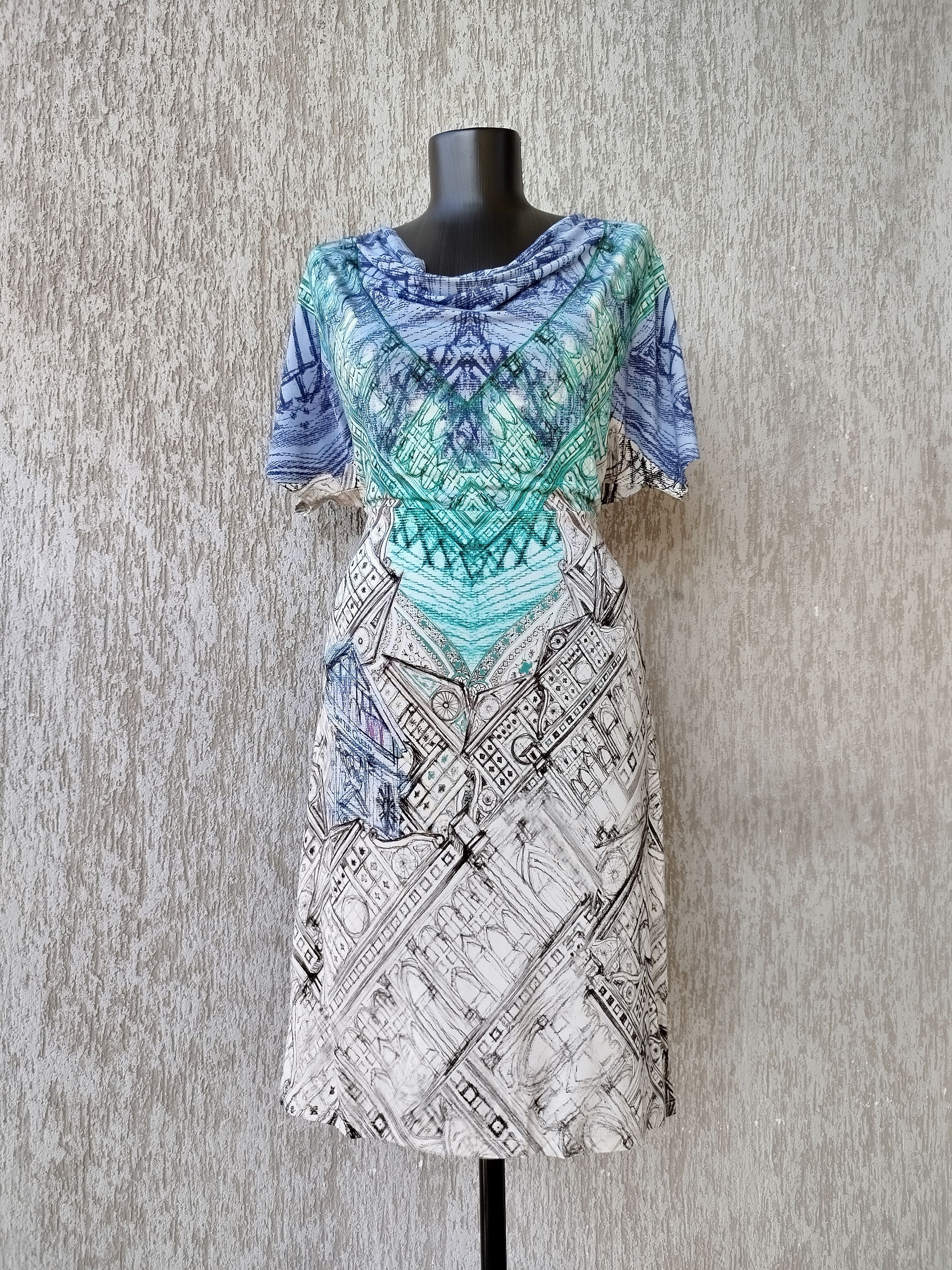 Jean Paul Gaultier Save The Queen Dress Short Sleeve Art Graphic Jersey Size L Size L / US 10 / IT 46 - 2 Thumbnail
