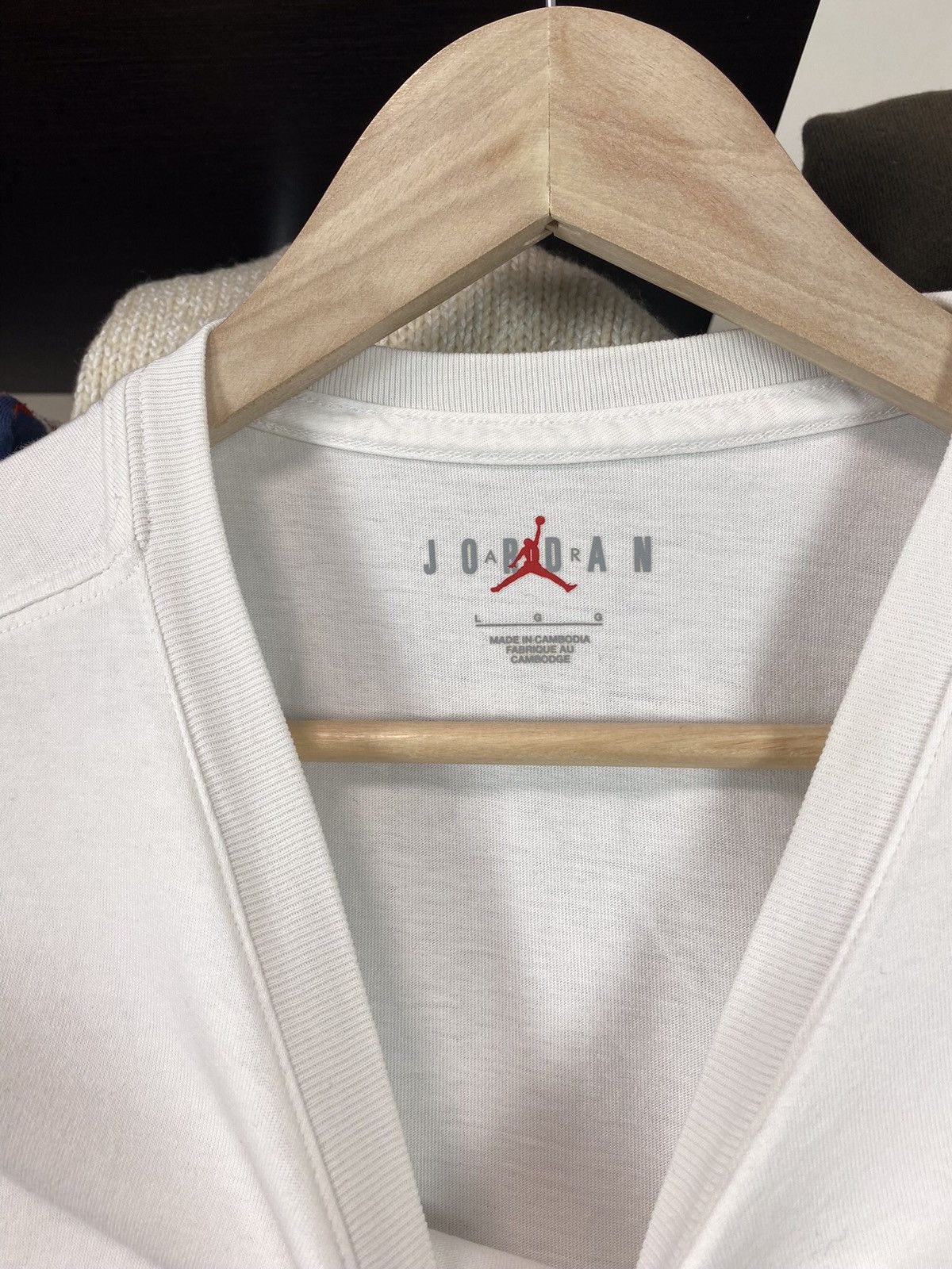 Nike × Vintage Vintage Nike Jordan Full Printed Tee White Size US L / EU 52-54 / 3 - 6 Thumbnail