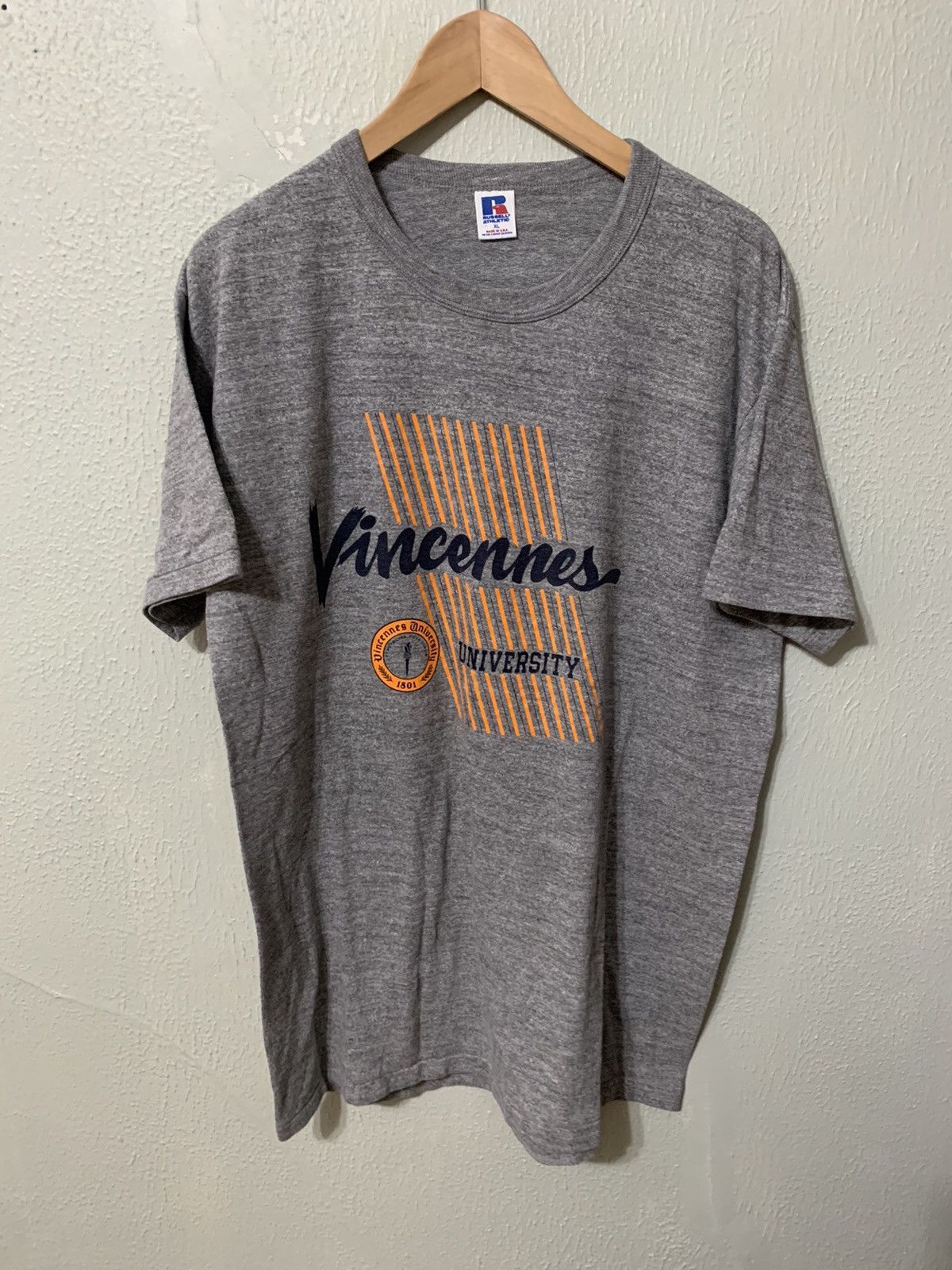 Vintage Vintage Russell Athletic Vincennes University Tee Size US XL / EU 56 / 4 - 1 Thumbnail