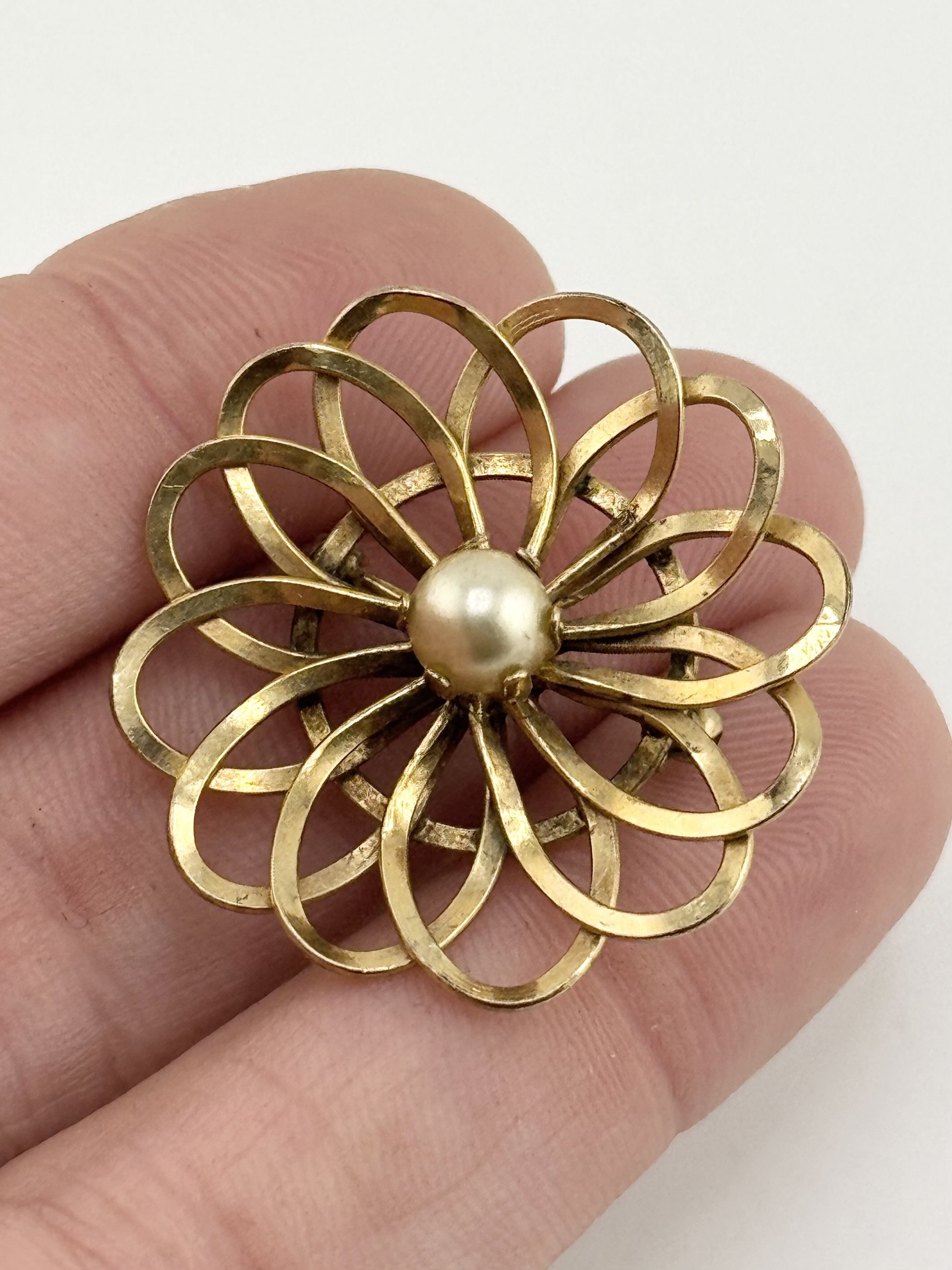 Vintage Vintage gold filled flower pearl brooch pin Size ONE SIZE - 1 Thumbnail