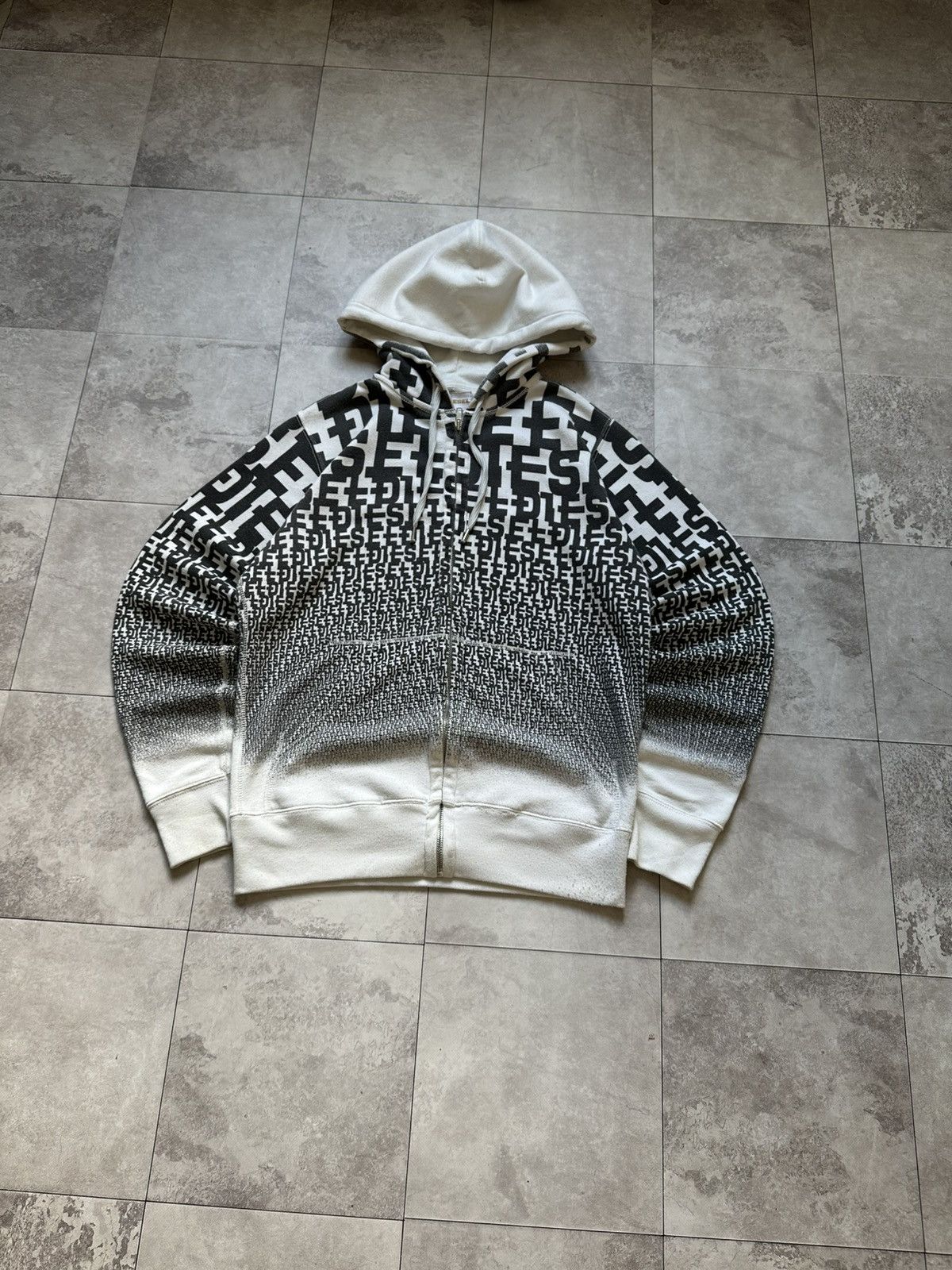 Diesel × Vintage Vintage Diesel Monogram Logo Y2K Zip Hoodie Size M Size M / US 6-8 / IT 42-44 - 3 Thumbnail