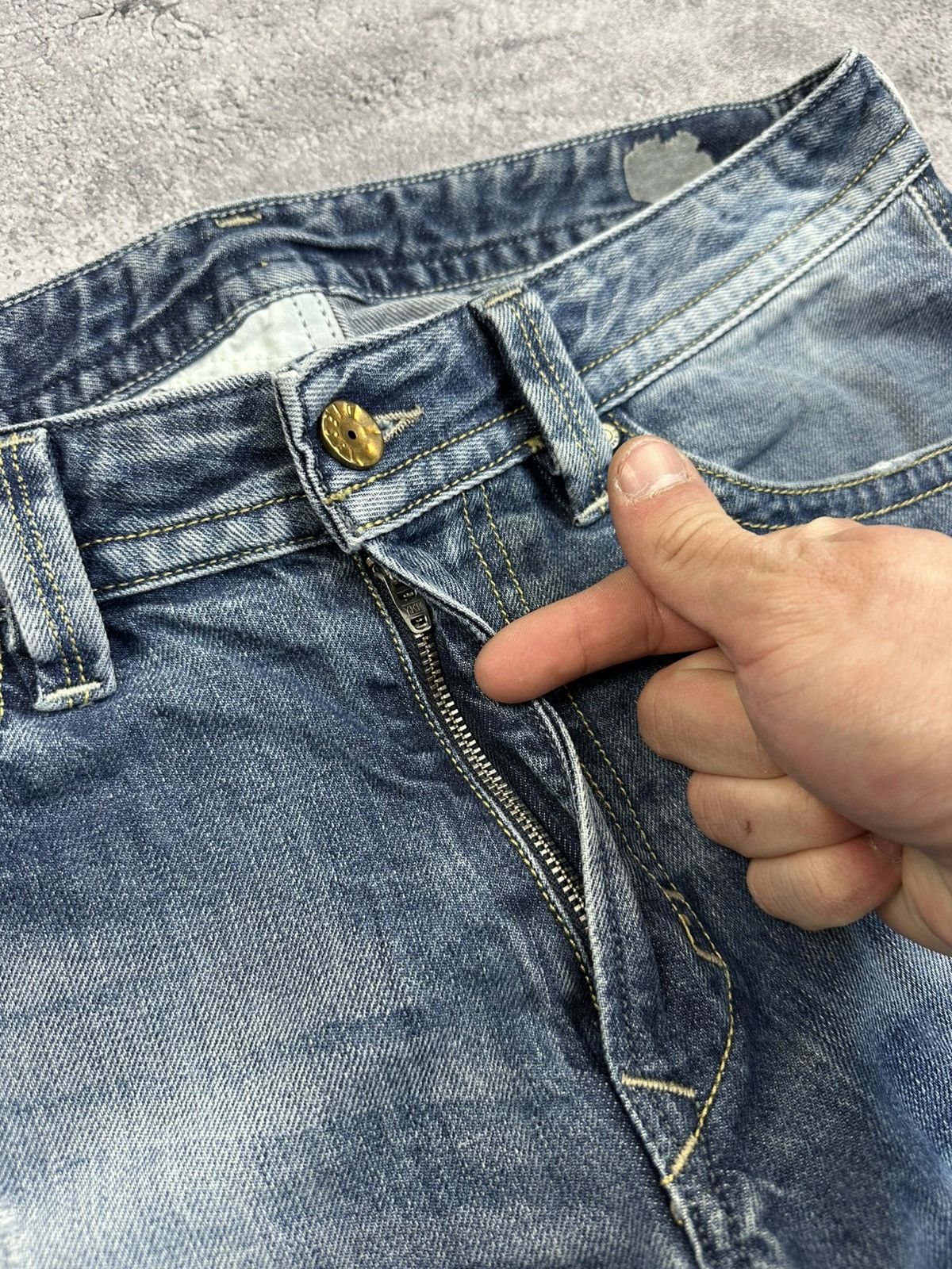 Diesel Diesel Industry Vintage Distressed Denim Faded Jeans 30 Size US 30 / EU 46 - 9 Thumbnail