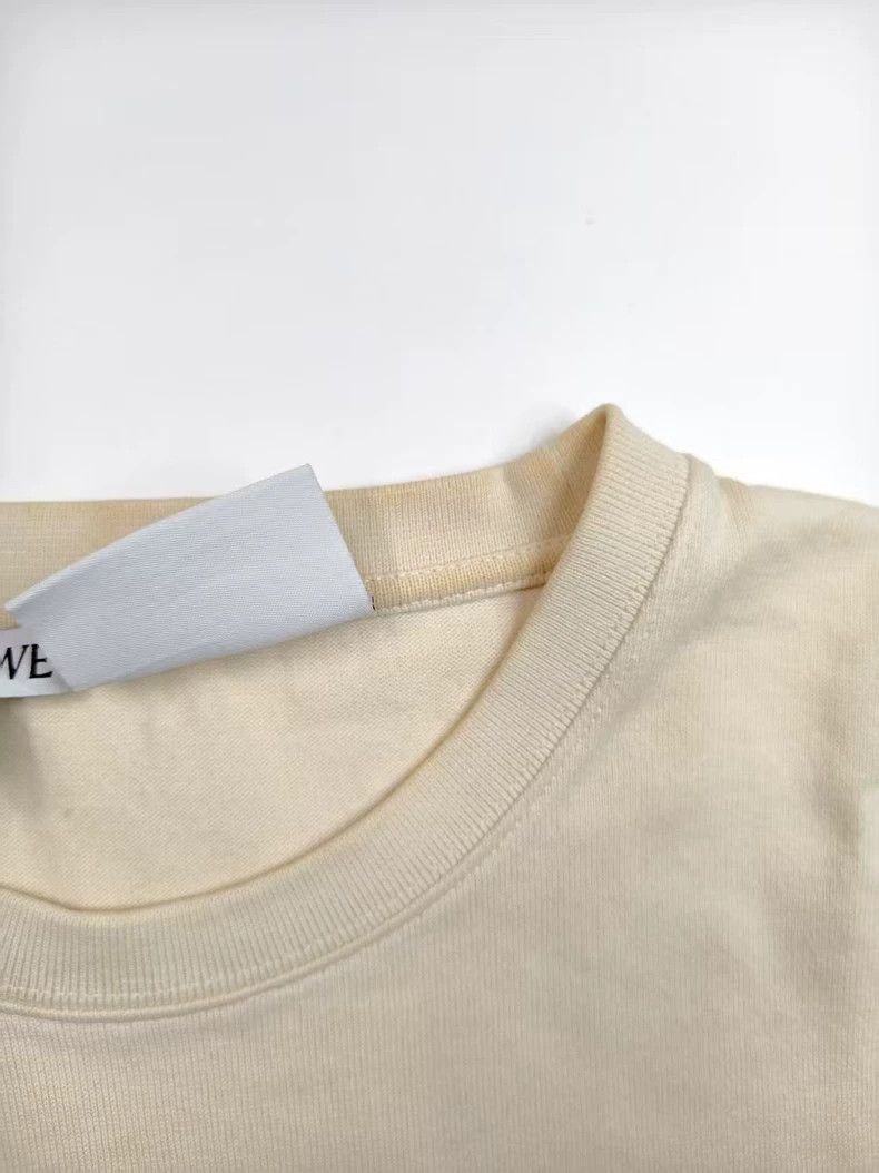 Loewe loewe white short sleeves 2504-Nextarrow Size US L / EU 52-54 / 3 - 7 Thumbnail