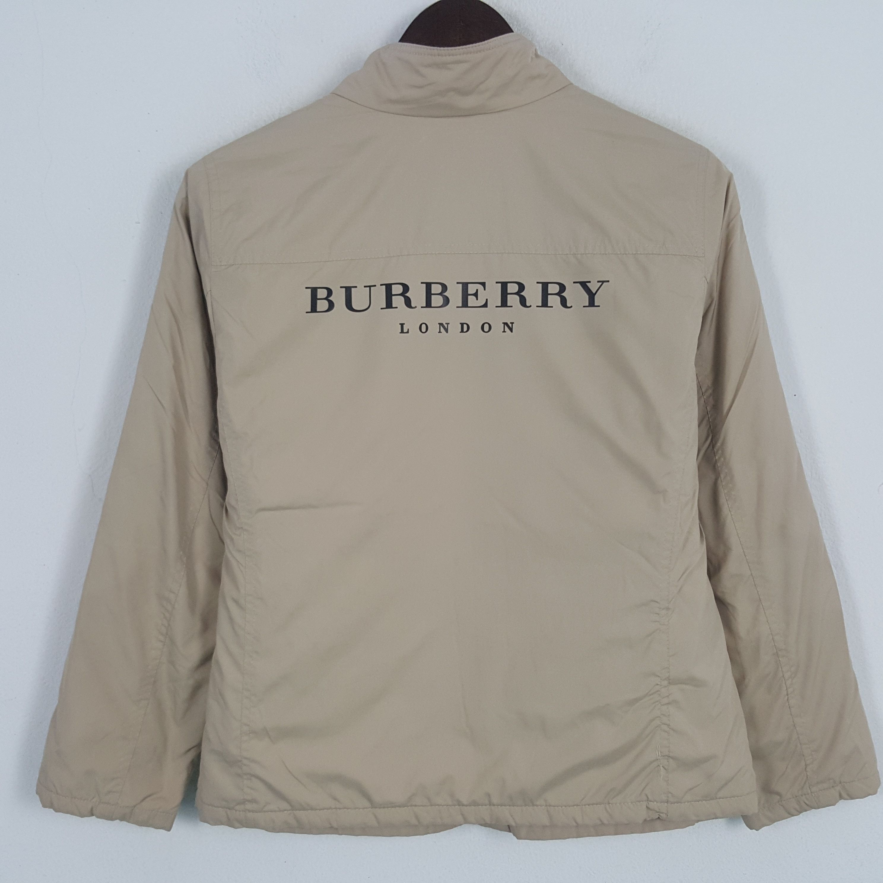 Burberry × Vintage Vintage Burberry London Custom Spell Out Winter Jacket Size S / US 4 / IT 40 - 1 Thumbnail