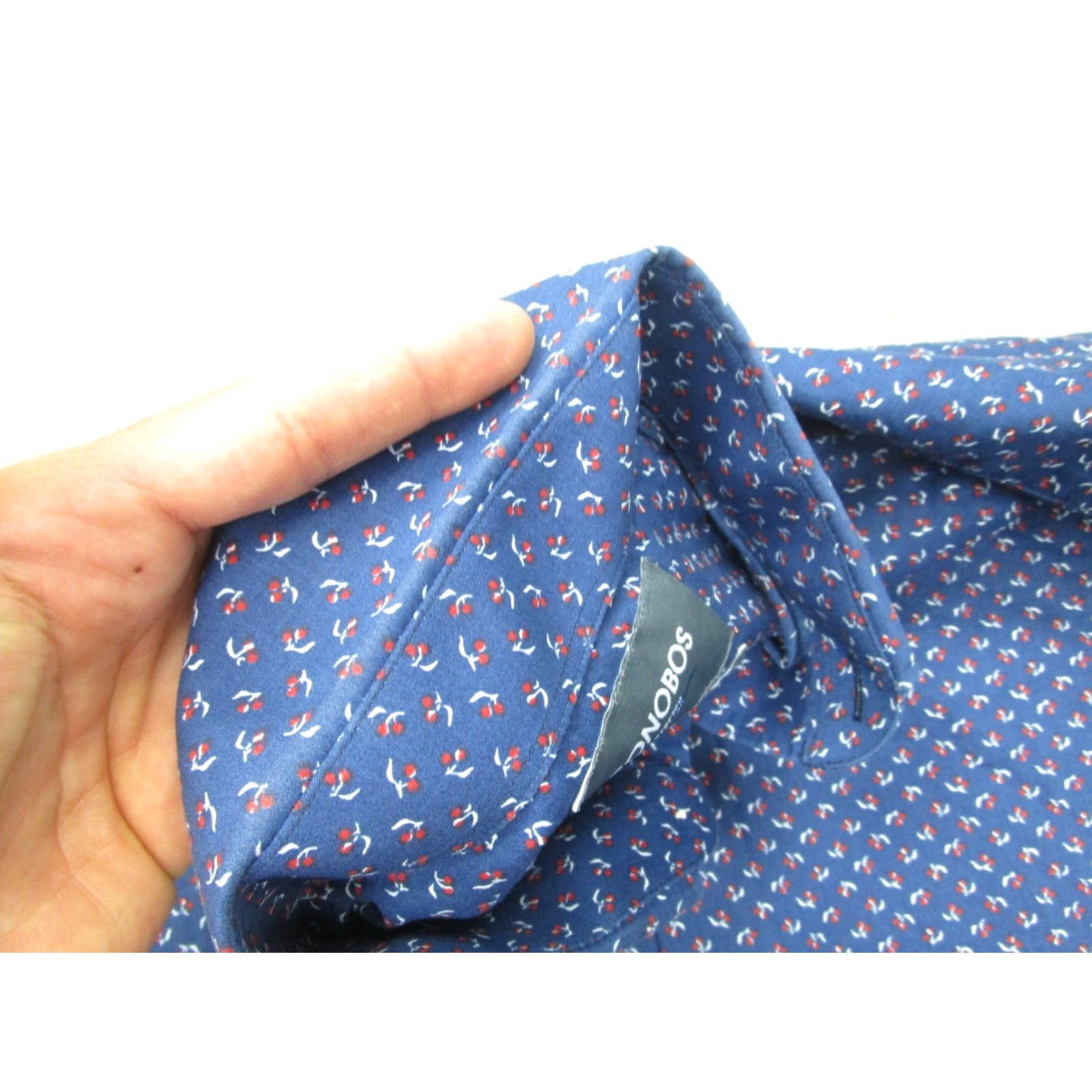 Bonobos VINTAGE Bonobos Men's Dress Shirt 15.5 Blue Red Cherry Polka Dot Casual Slim Button-up Size US M / EU 48-50 / 2 - 5 Thumbnail
