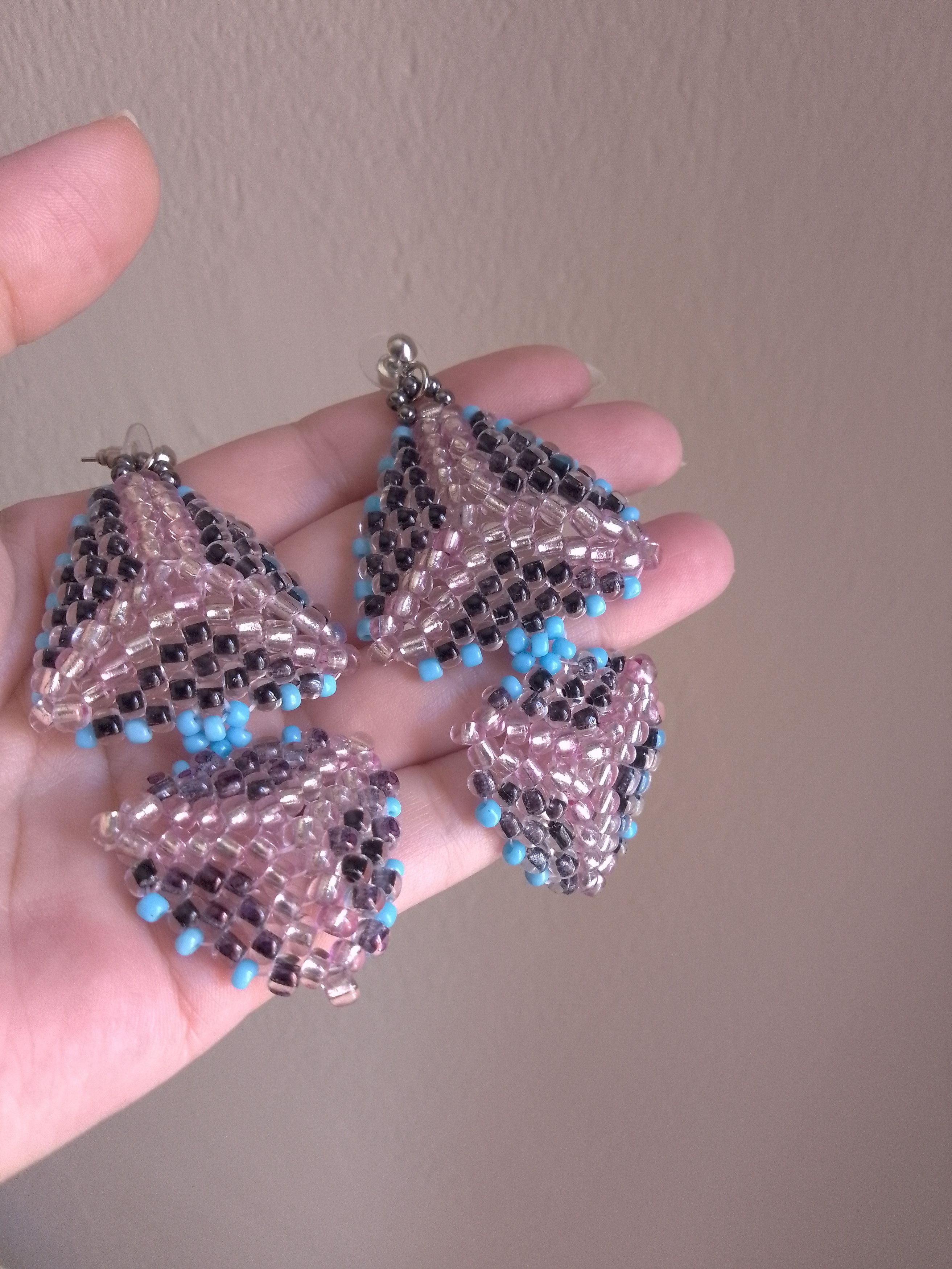Handmade Earrings Triangular Black Pink Ethnic Native Americans Size ONE SIZE - 6 Thumbnail