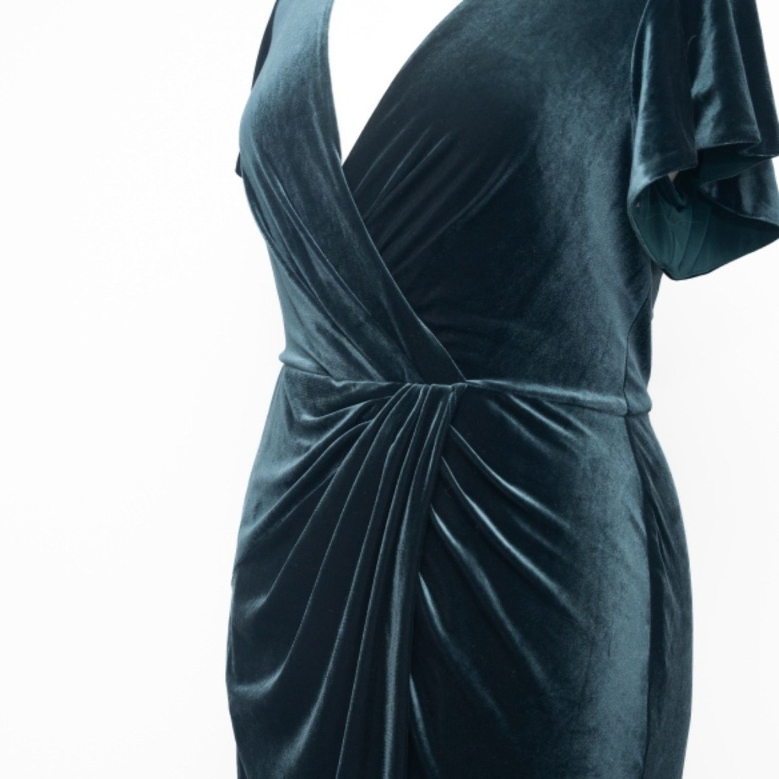 Lauren Ralph Lauren Lauren Ralph Lauren. Velvet Flutter-Sleeve Cocktail Dress. Size XL / US 12-14 / IT 48-50 - 11 Thumbnail